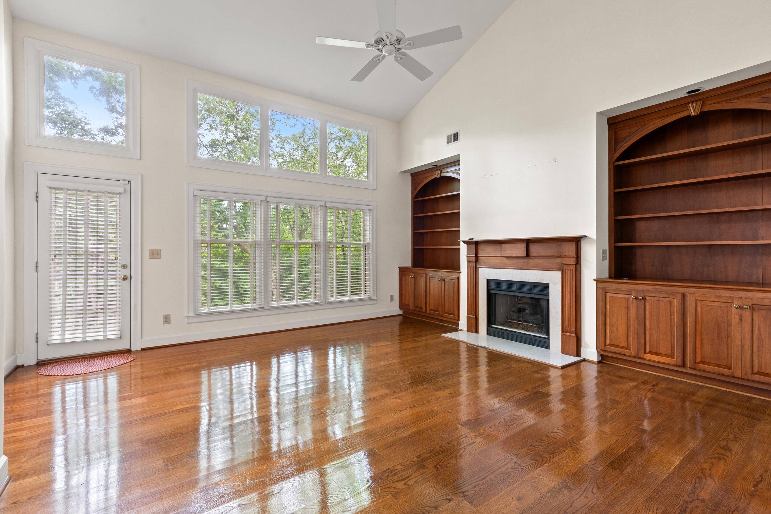 Lexington, KY 40502,2901 Tabor Oaks Lane