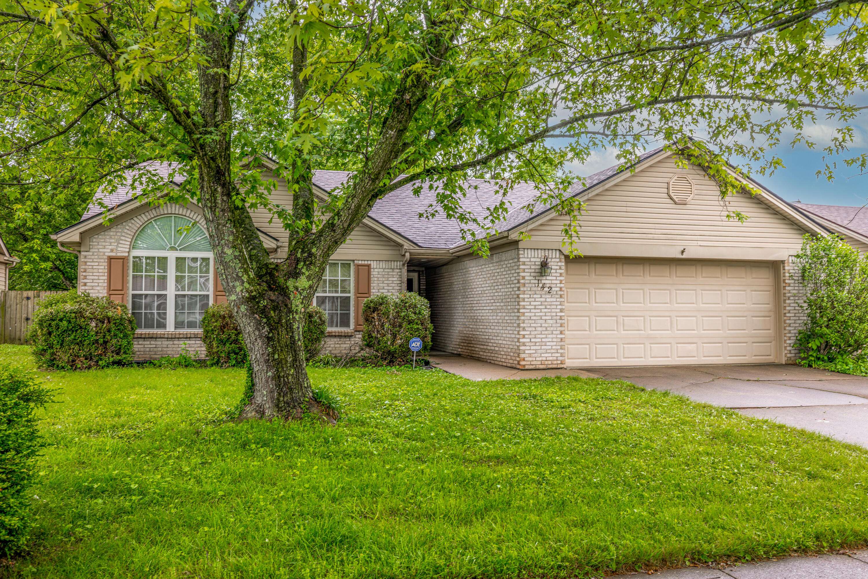 Versailles, KY 40383,142 Powhatan Trail