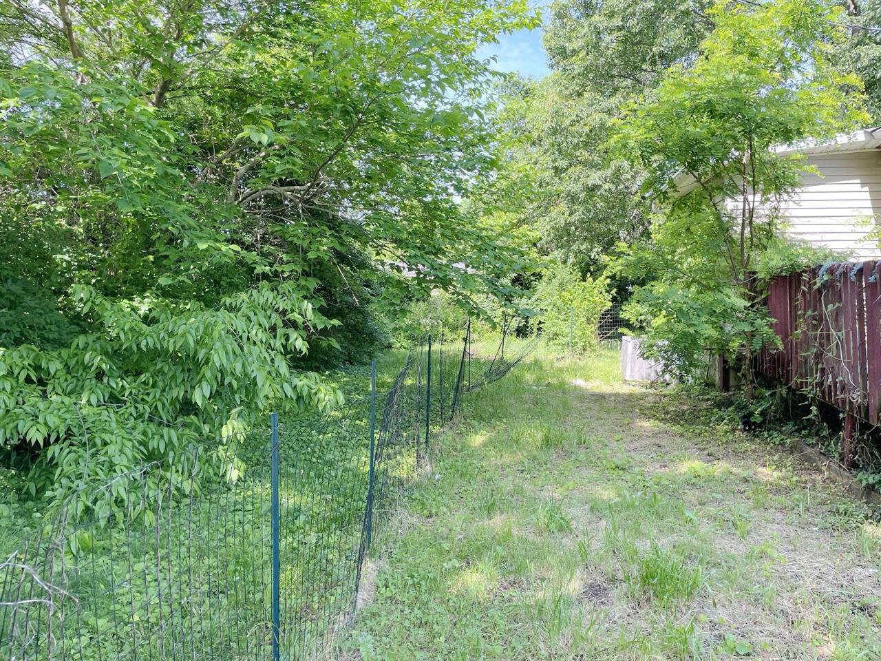 Berea, KY 40403,1690 Menelaus Road