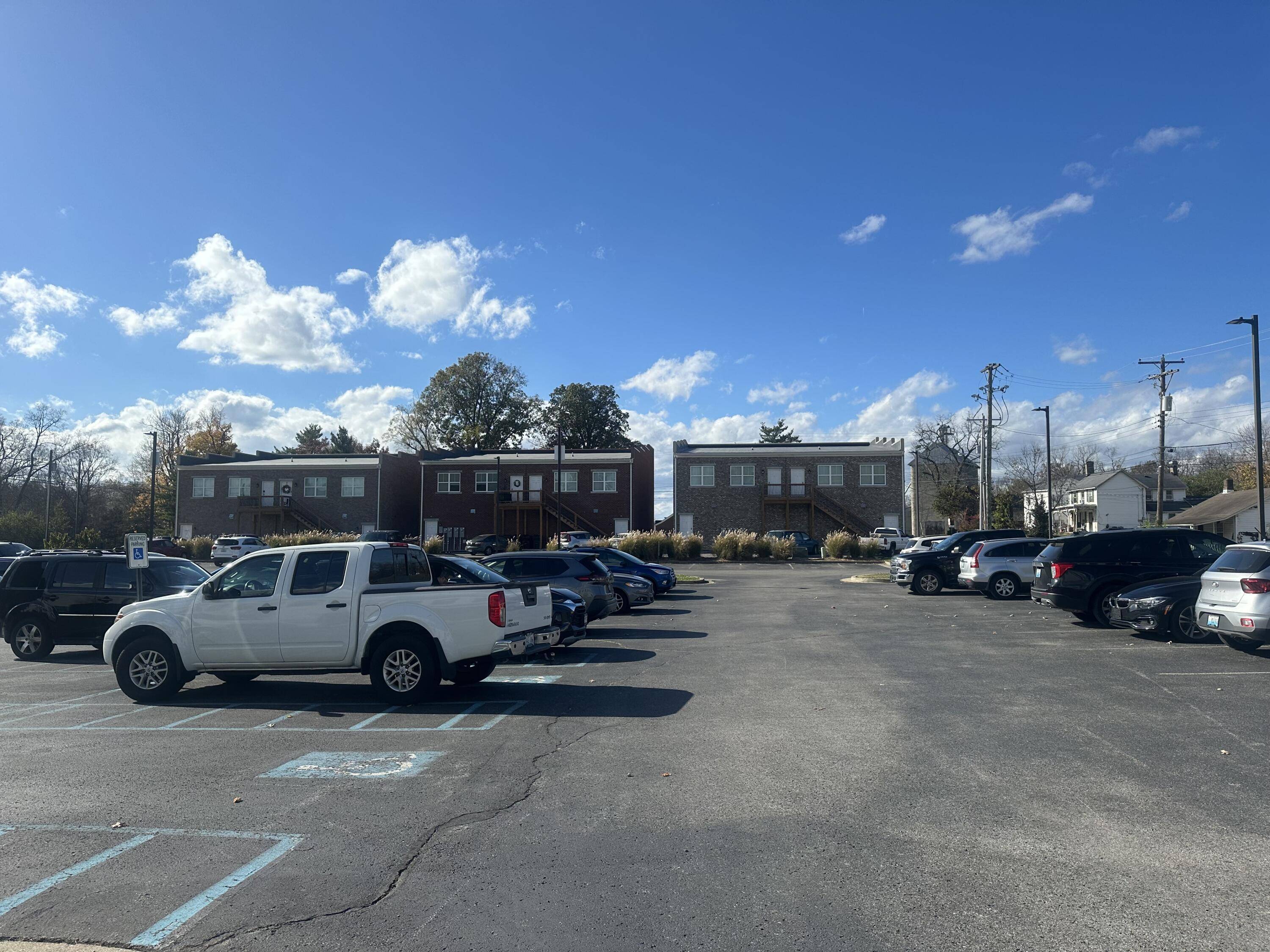 Versailles, KY 40383,201-217 North Main Street #209(D&E)