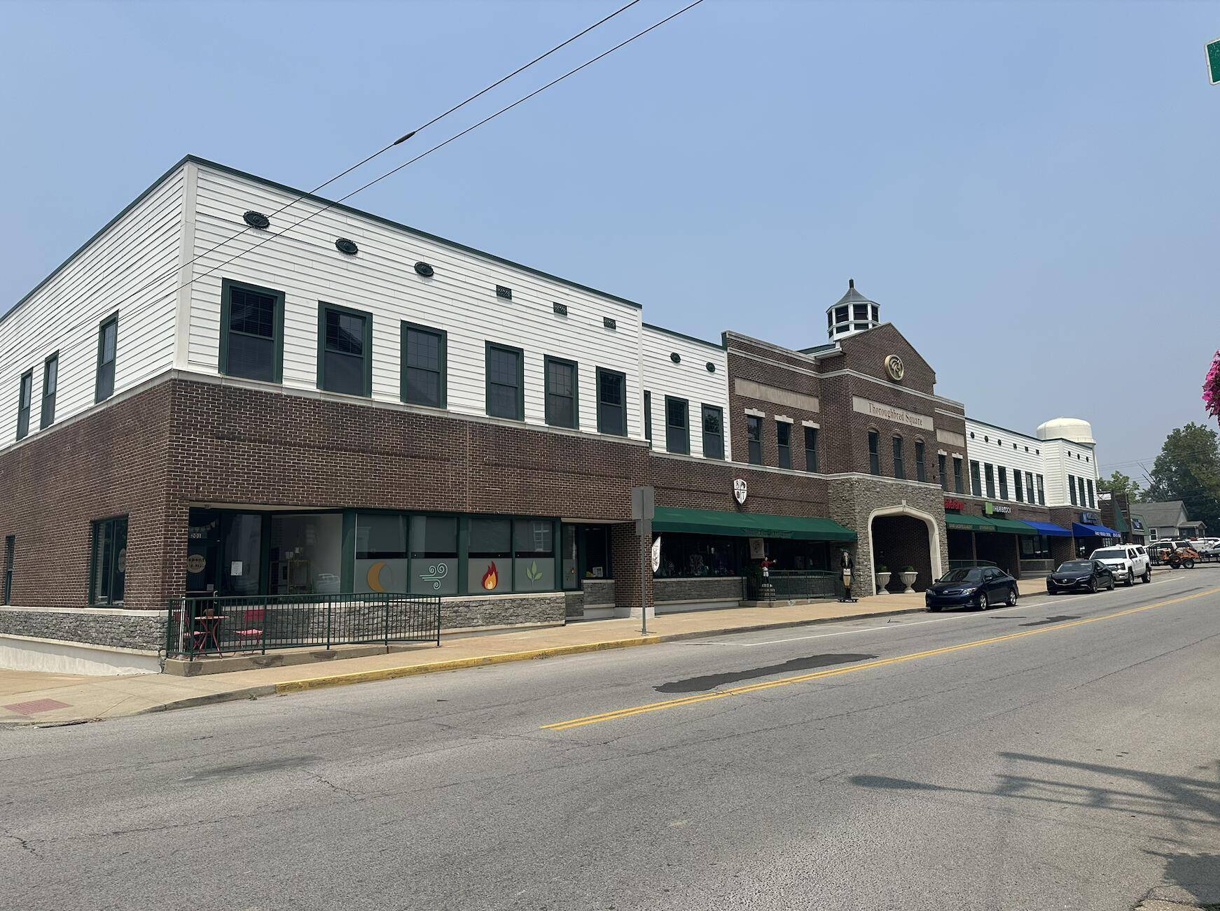 Versailles, KY 40383,201-217 North Main Street #209(D&E)