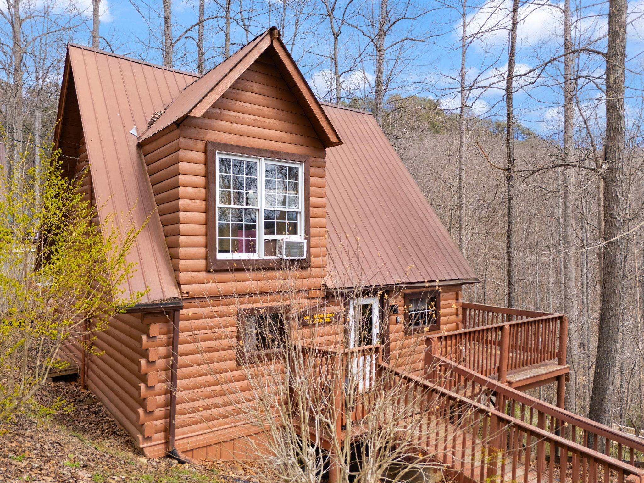 Slade, KY 40376,99 Debbie Lane