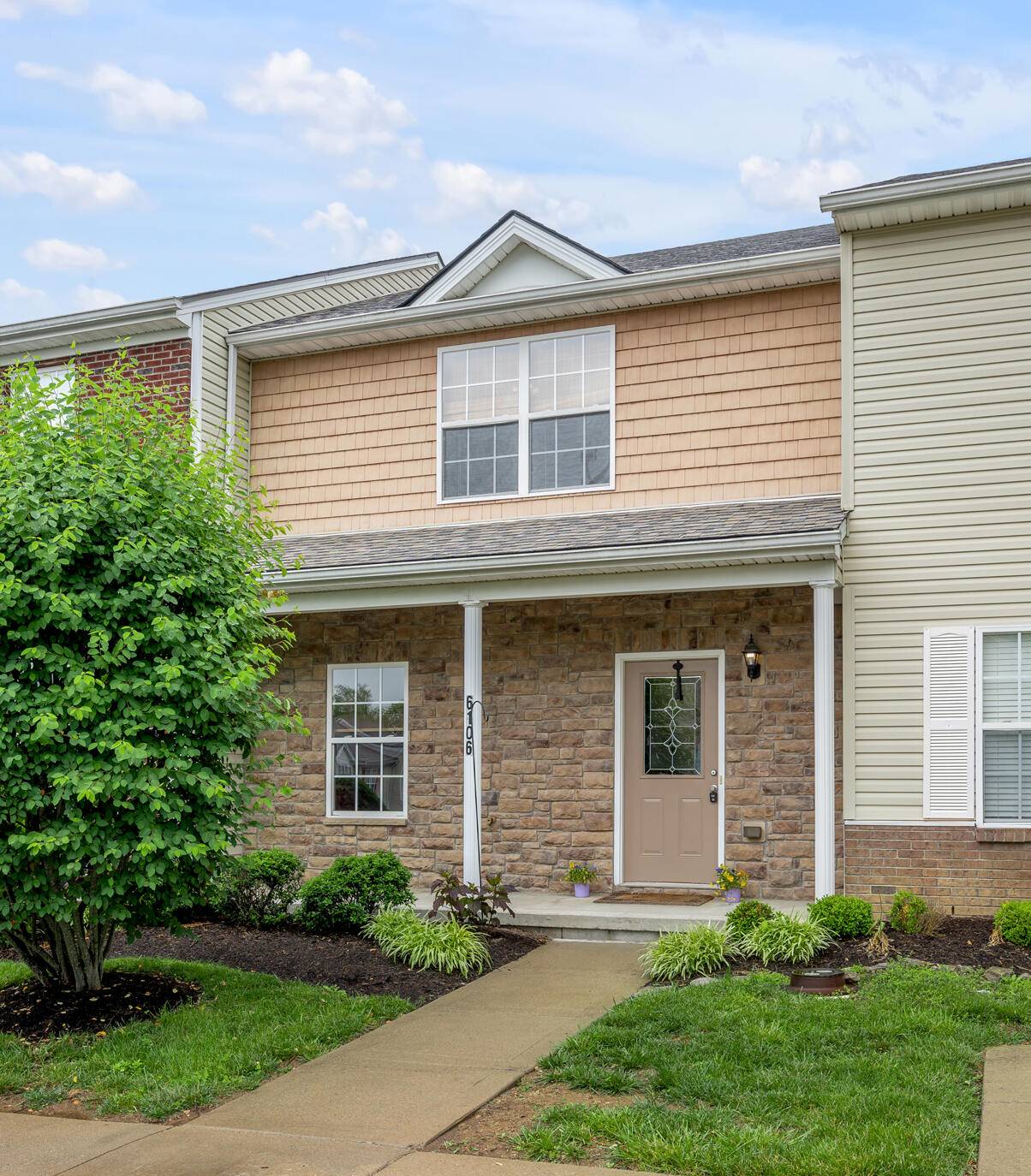 Lexington, KY 40514,3855 Lochdale Terrace #6106
