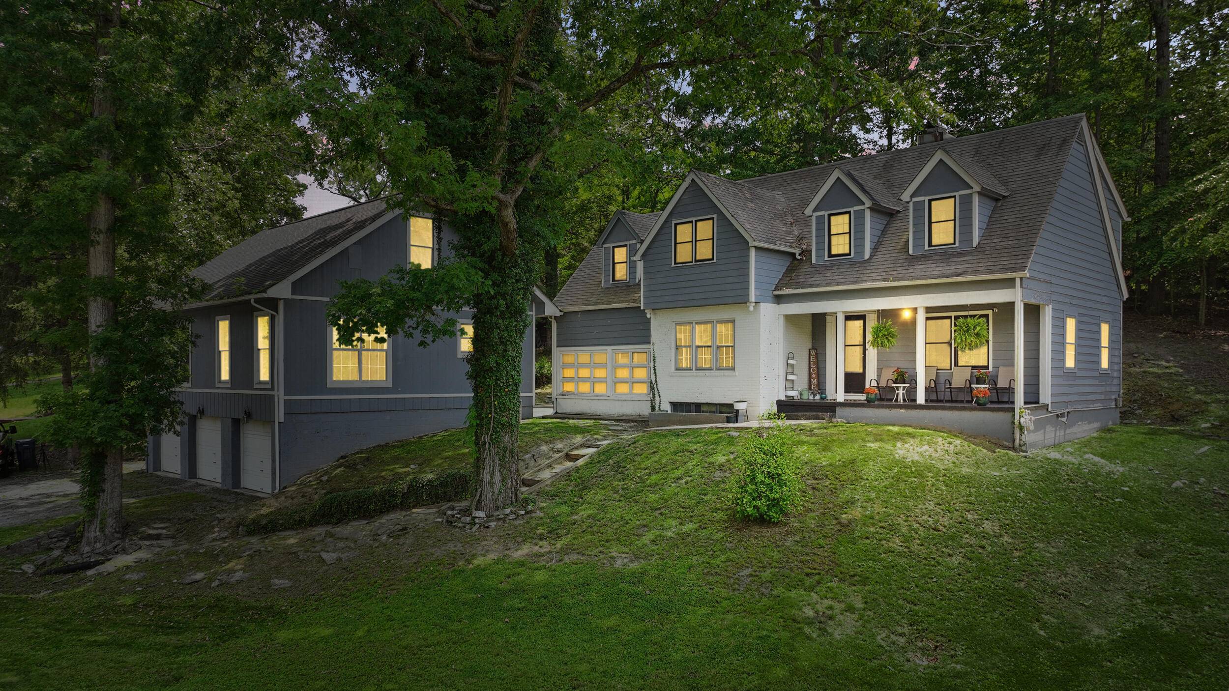 Middlesboro, KY 40965,832 North 25th Street