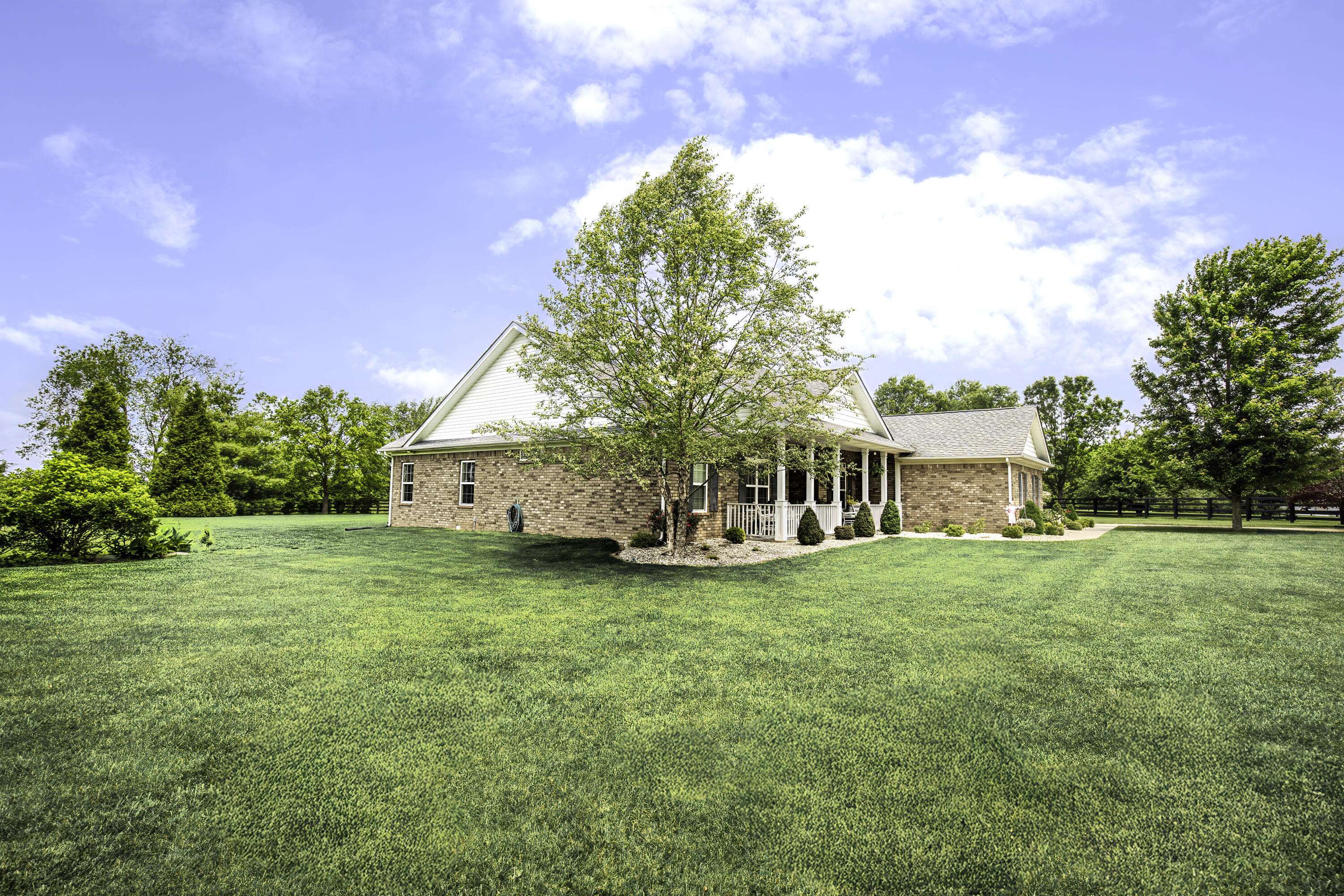 Versailles, KY 40383,2005 Oak Hill Court