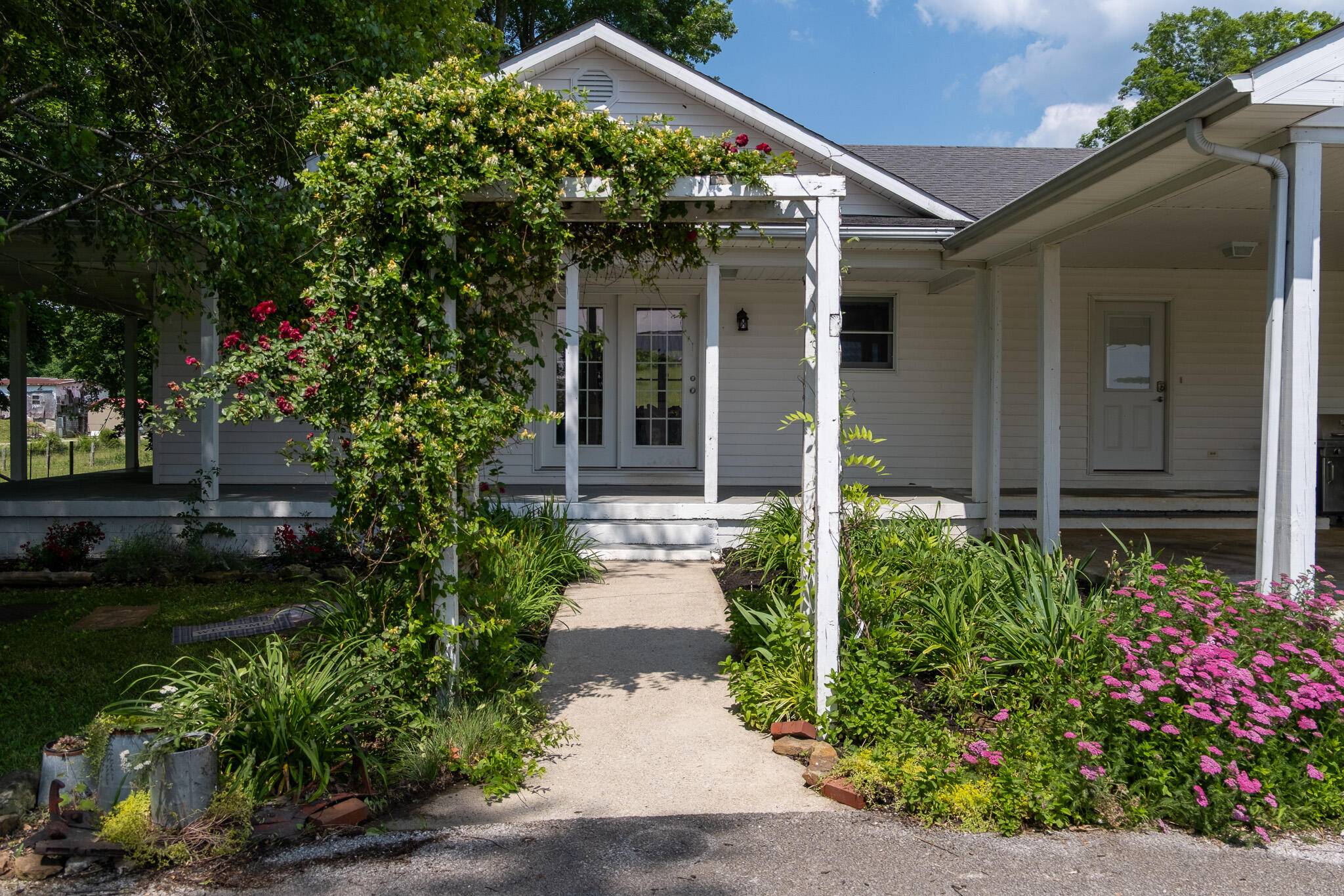 Mt Vernon, KY 40456,1987 White Rock Road