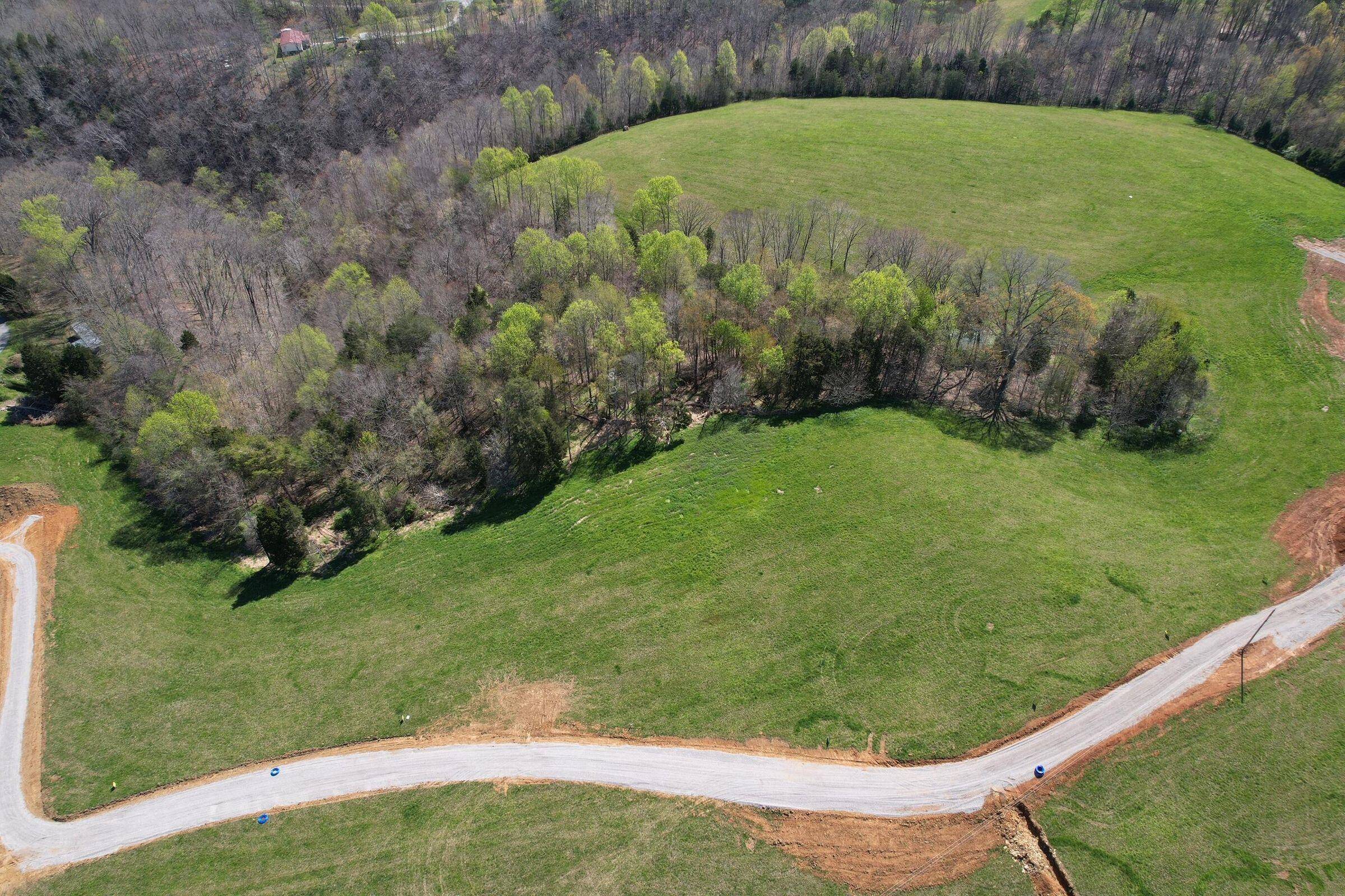 Jabez, KY 42544,31 Beech Grove Rd.