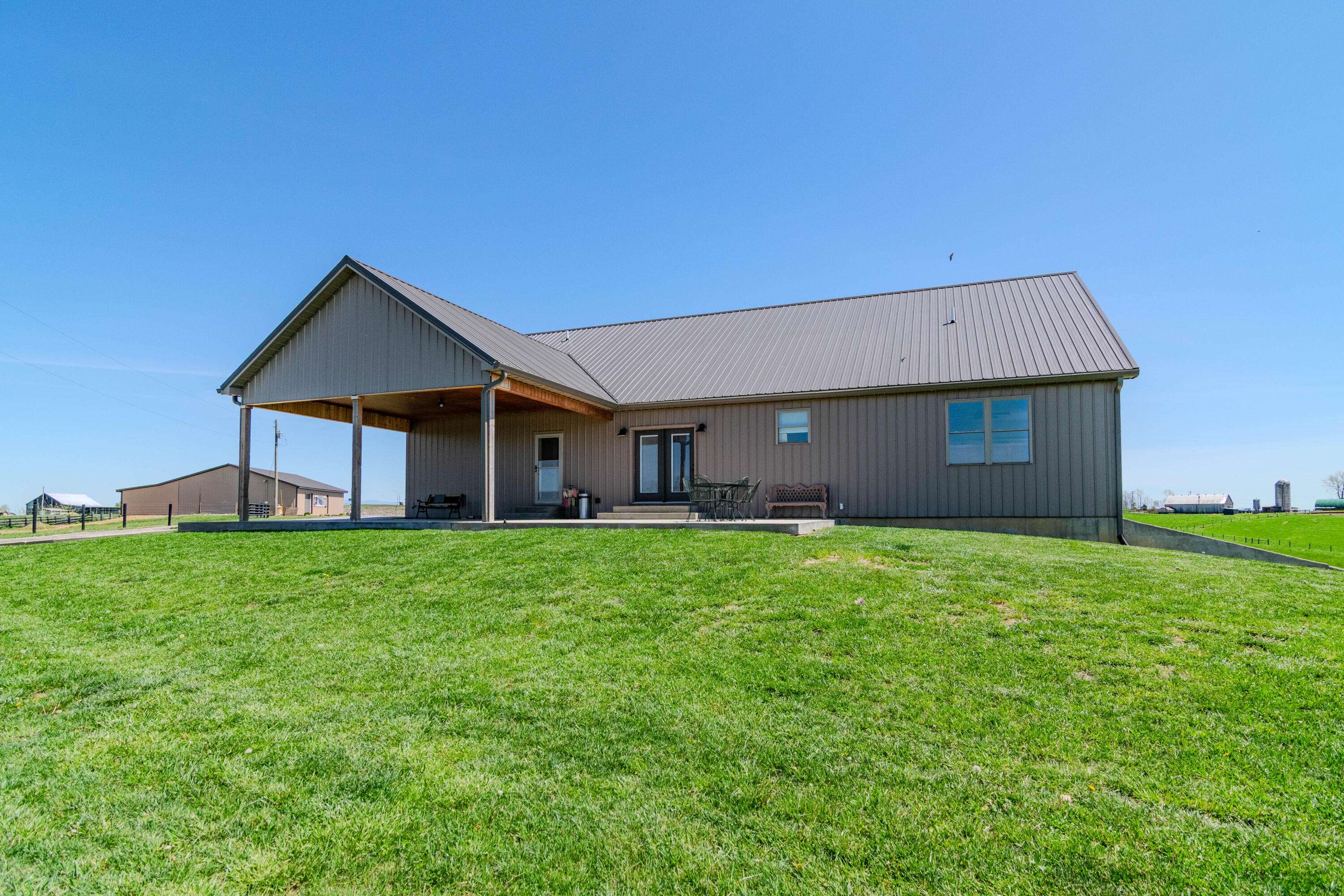 Carlisle, KY 40311,5990 Moorefield Road