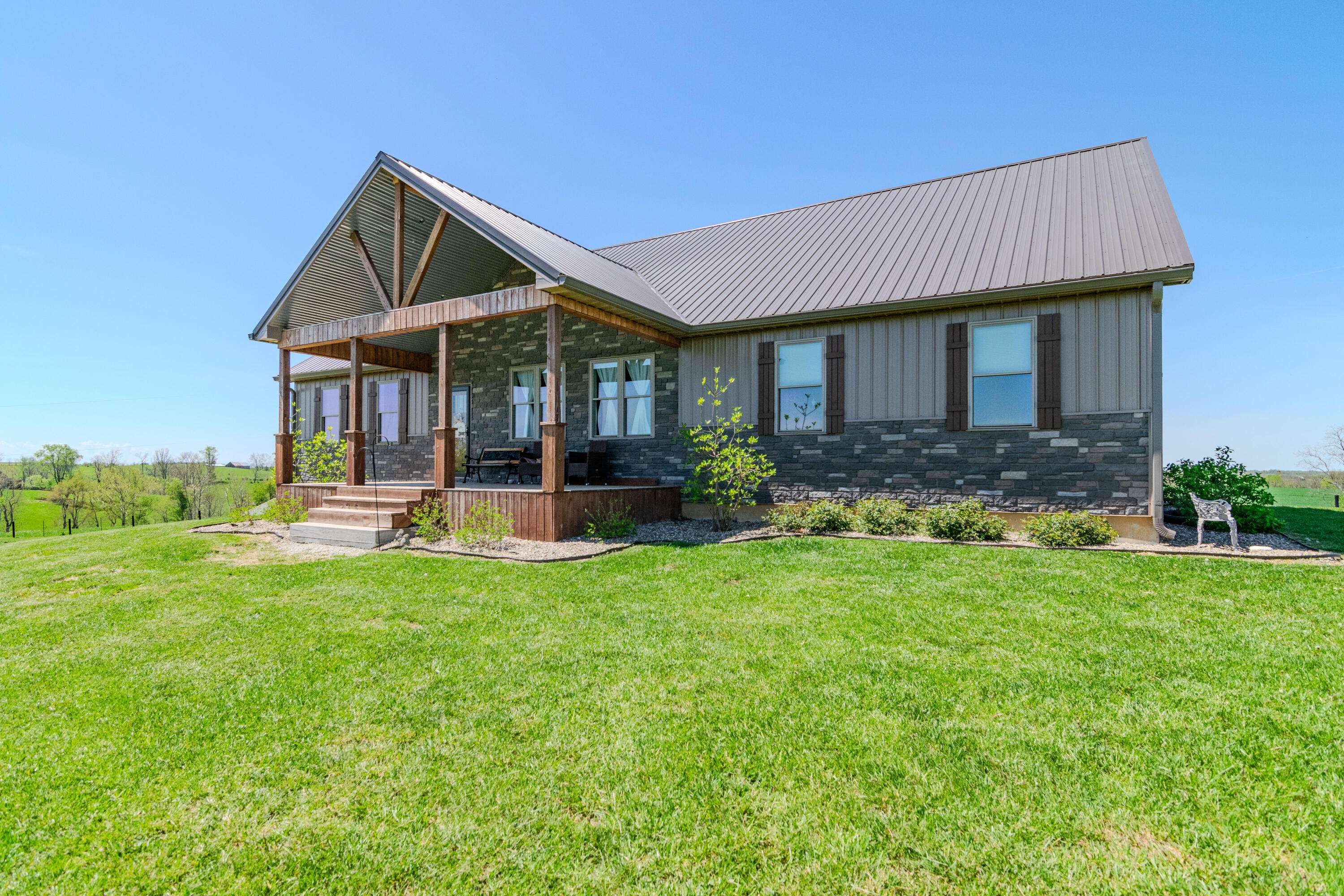 Carlisle, KY 40311,5990 Moorefield Road