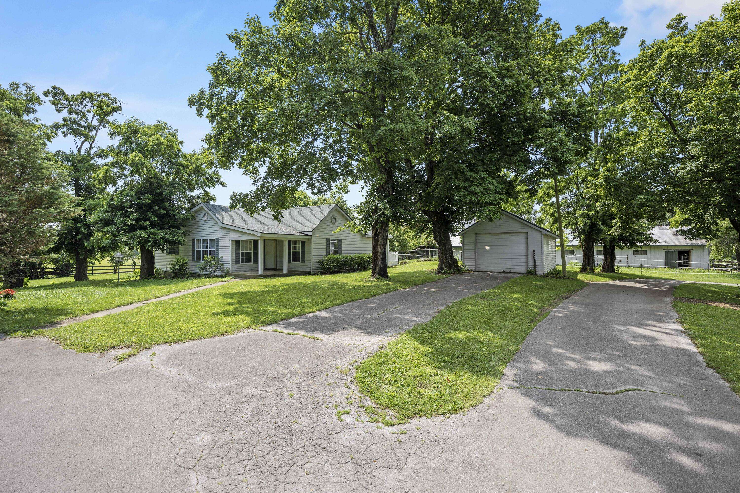 Lexington, KY 40515,6824 Grimes Mill Road