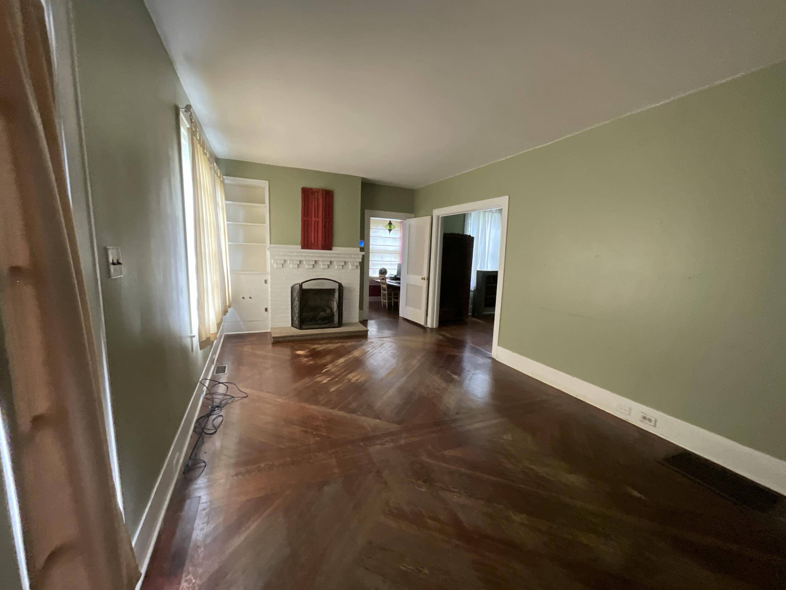 Somerset, KY 42501,152 Crawford Avenue