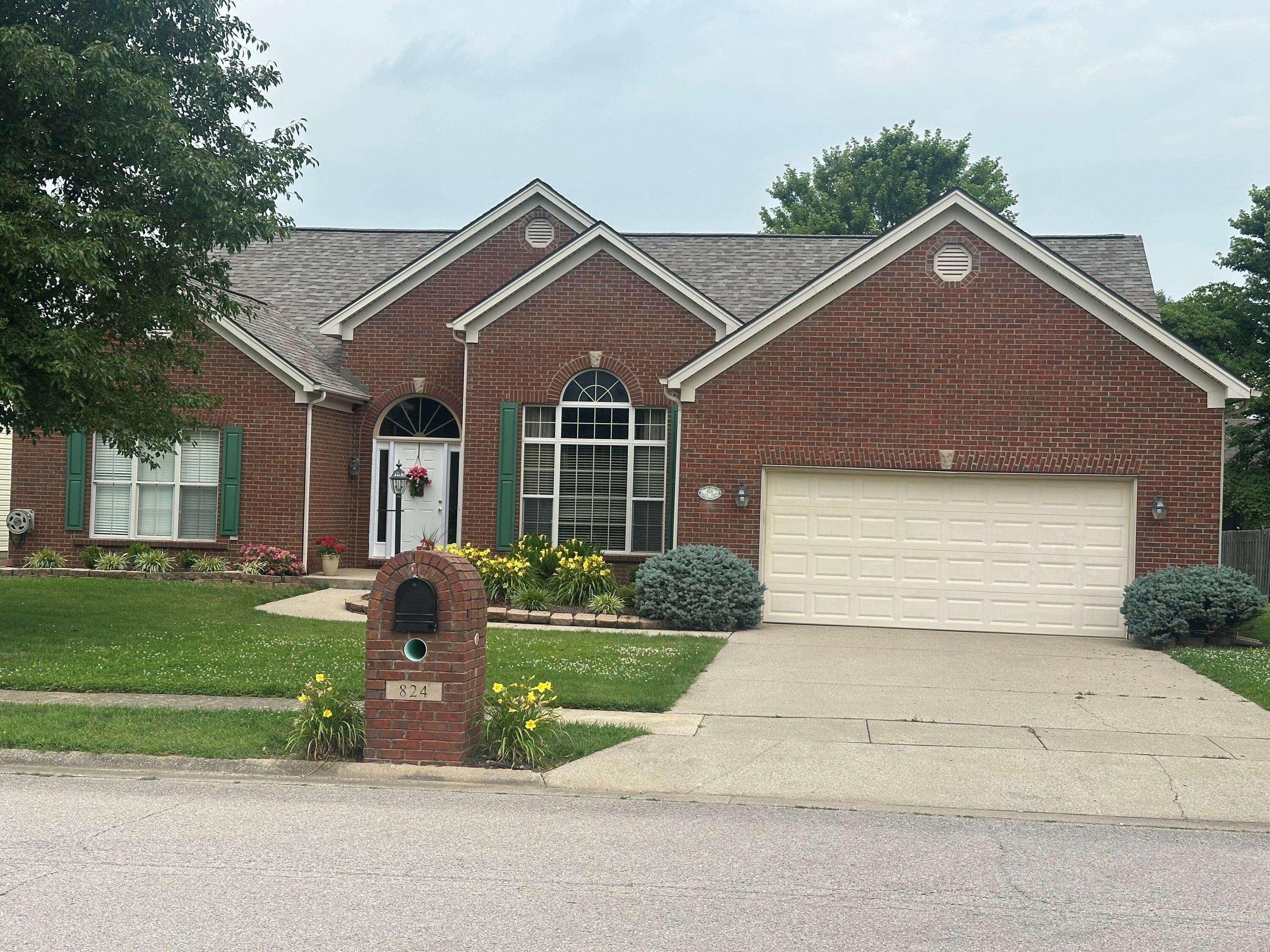 Versailles, KY 40383,824 Eagle Crest Drive