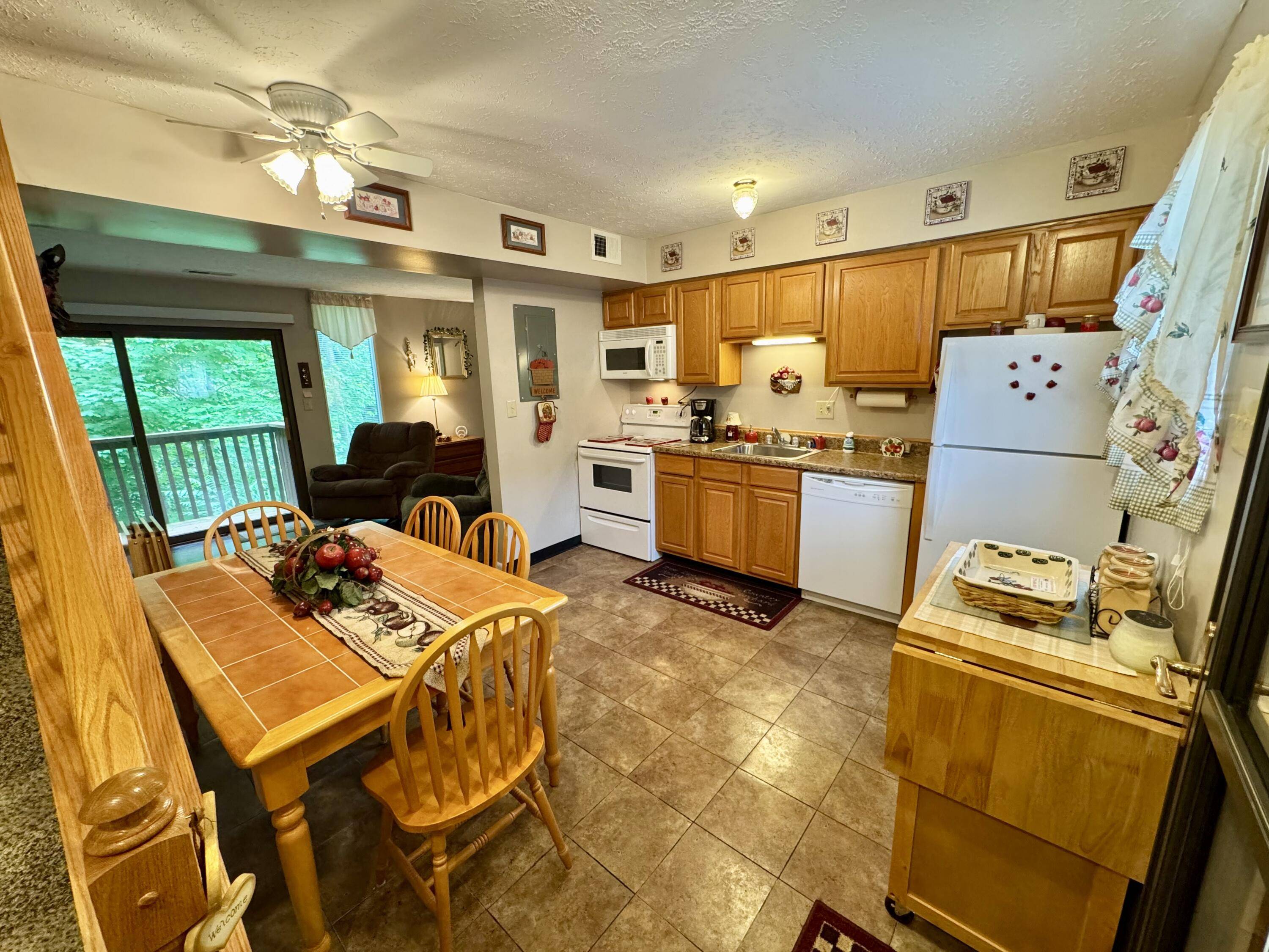 Jamestown, KY 42629,145 State Park Road #G6