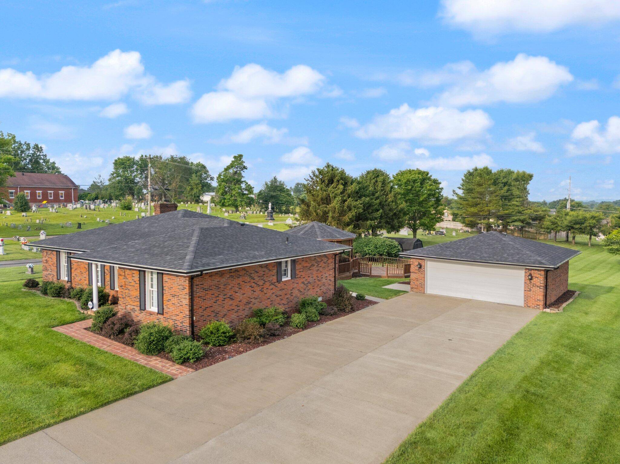 Somerset, KY 42503,71 Holly Hill Drive