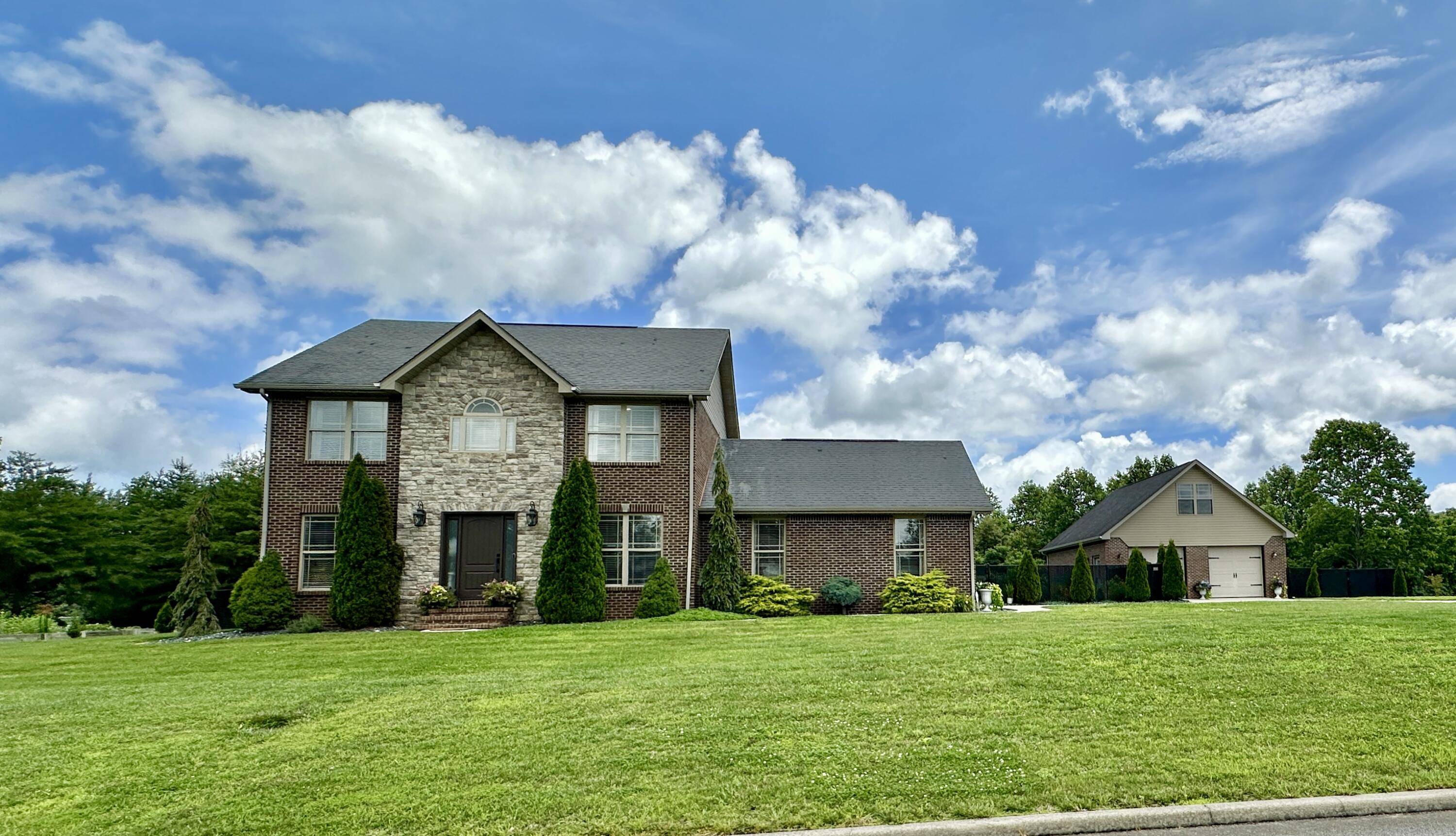 Somerset, KY 42503,340 Morning Woods Cove Road