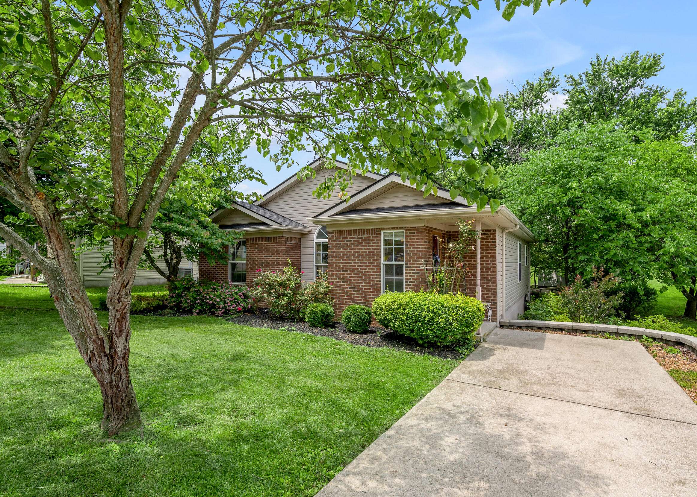 Richmond, KY 40475,330 Irvine View Street