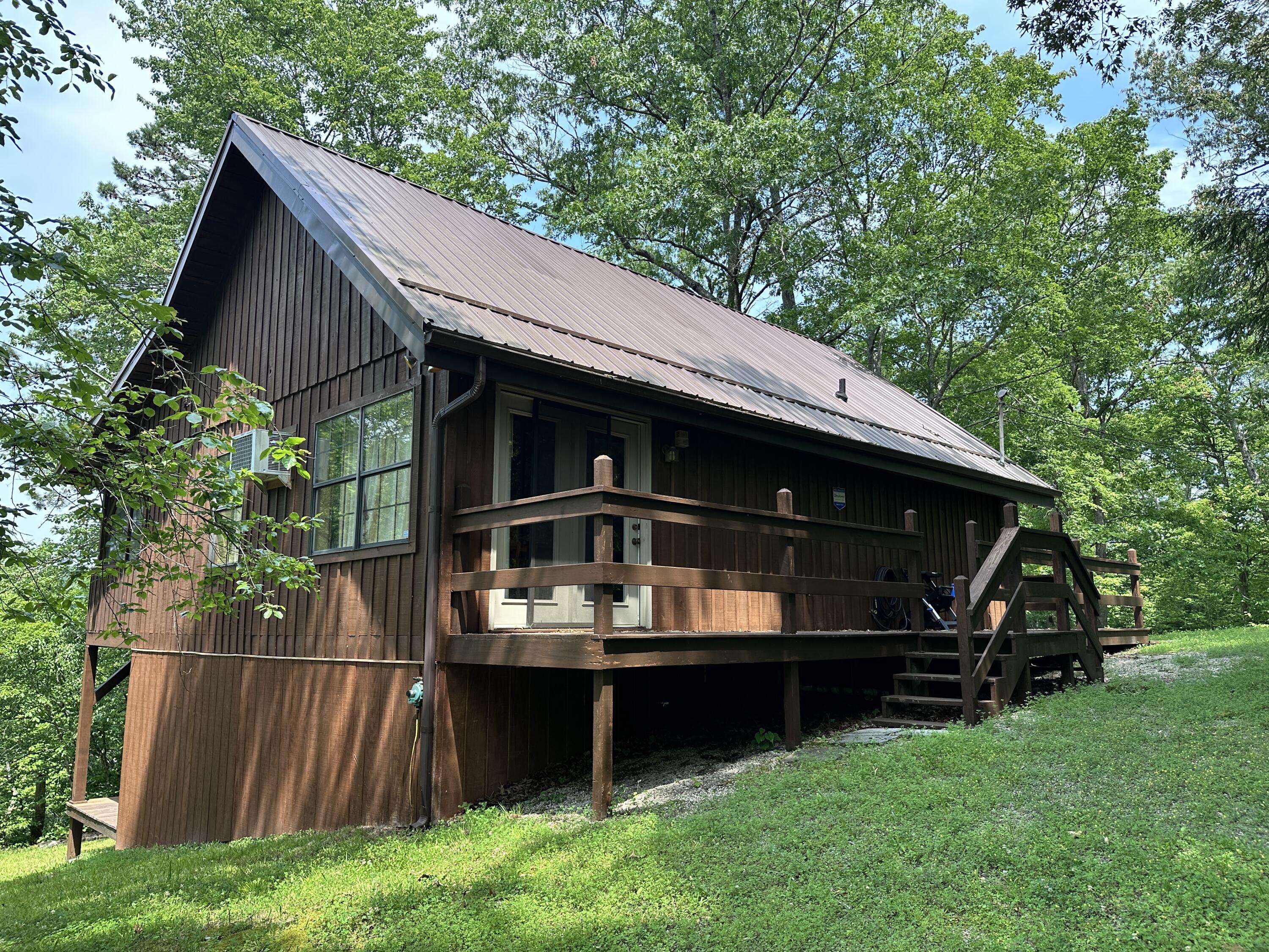 Campton, KY 41301,816 Flat Road