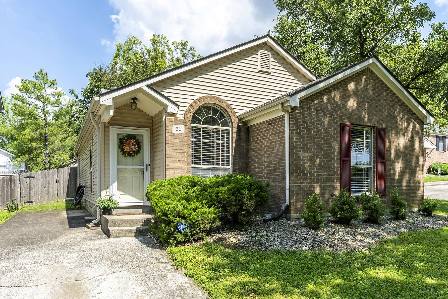 Lexington, KY 40515,1361 Hartland Woods Way