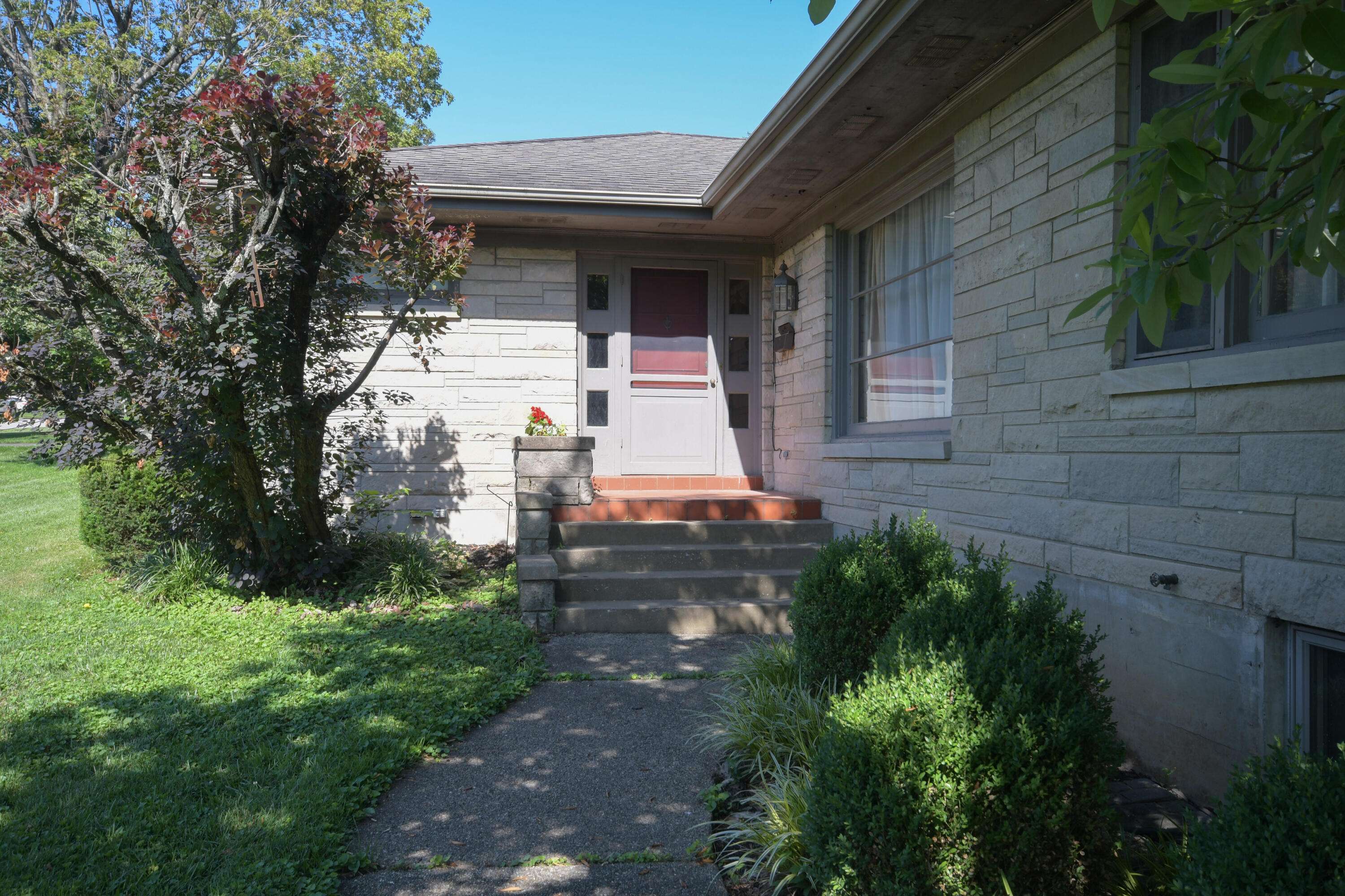 Mt Sterling, KY 40353,103 Sterling Avenue