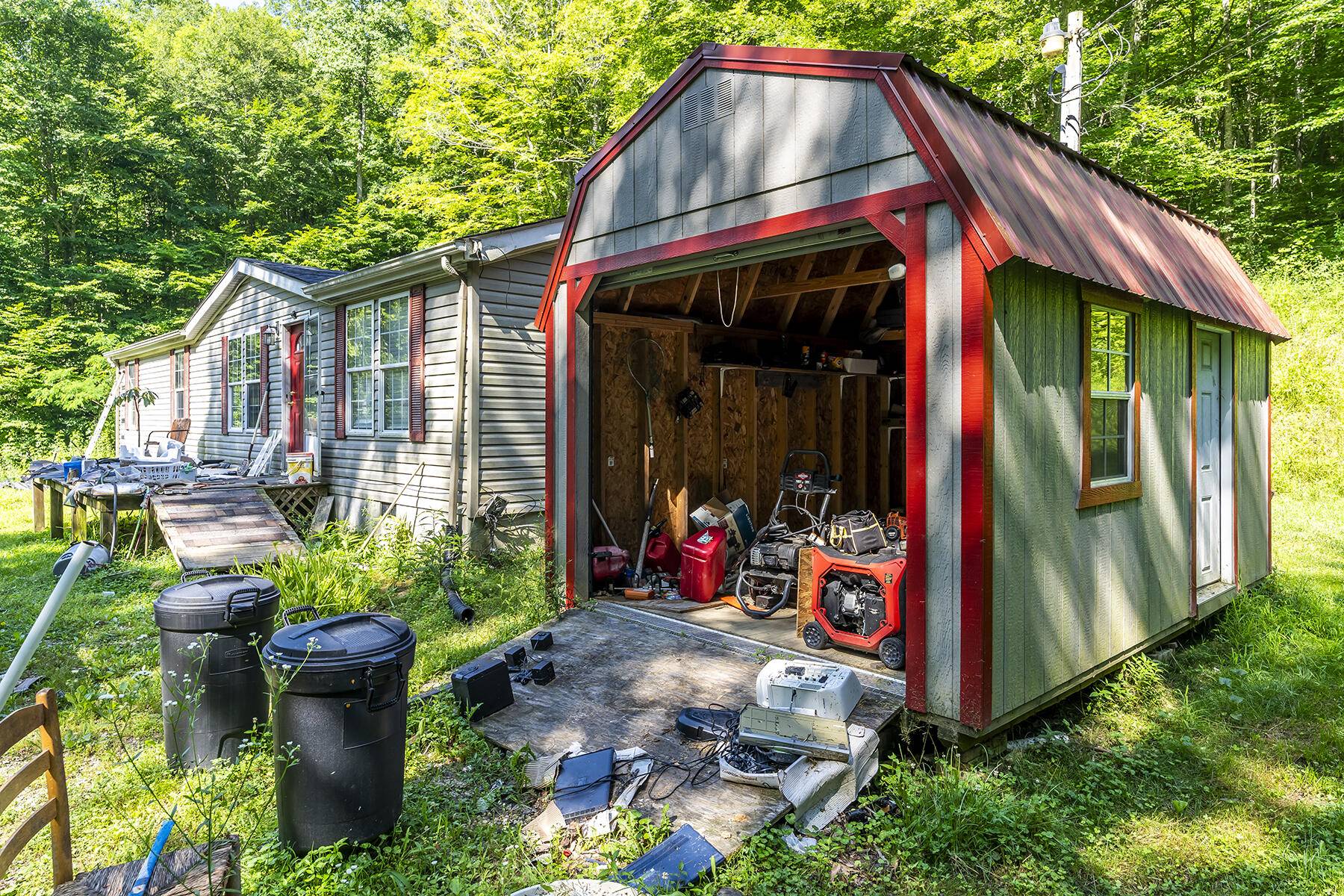 Irvine, KY 40336,596 Little Doe Creek Road