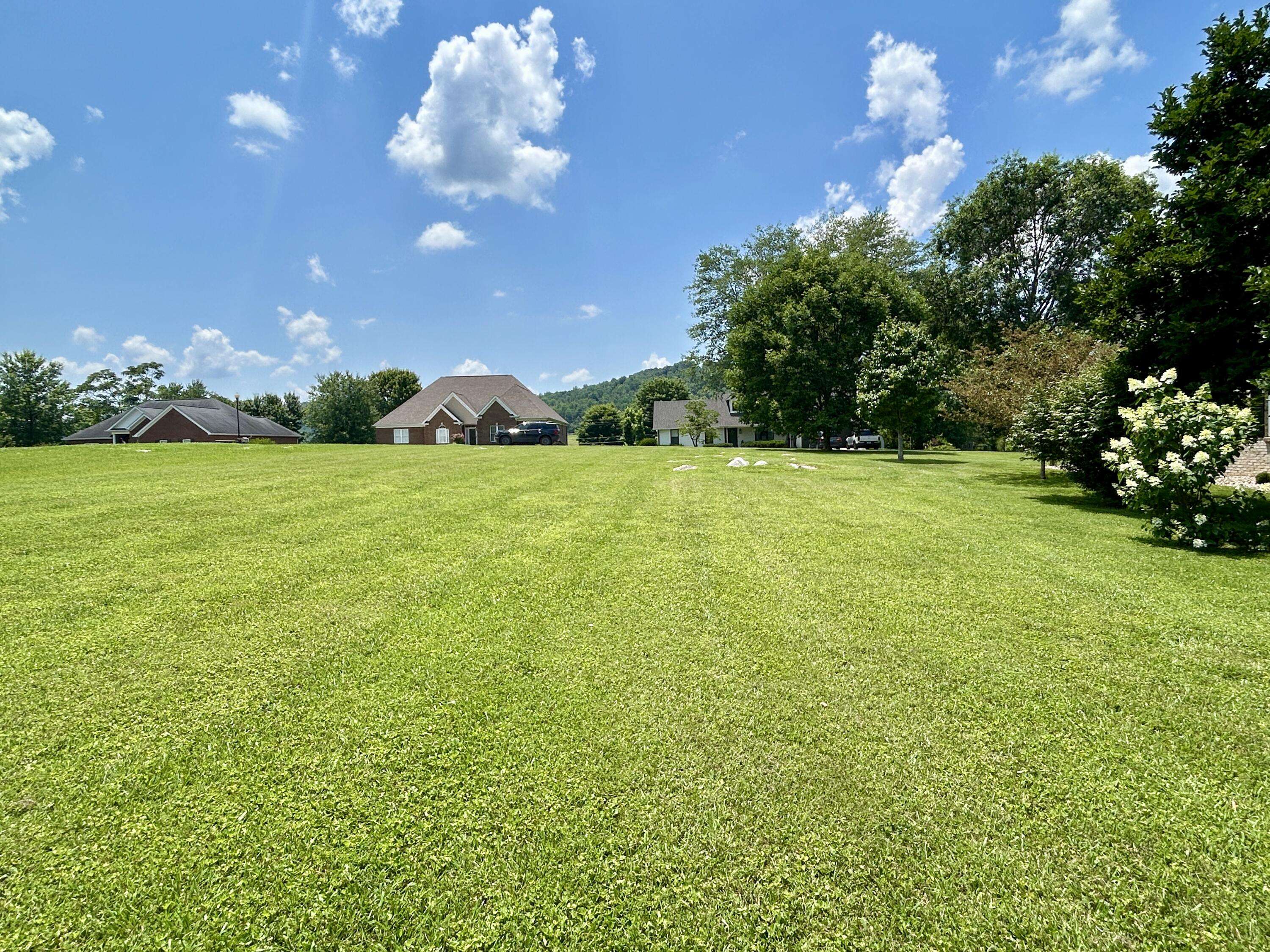 Somerset, KY 42501,30 Palm Circle