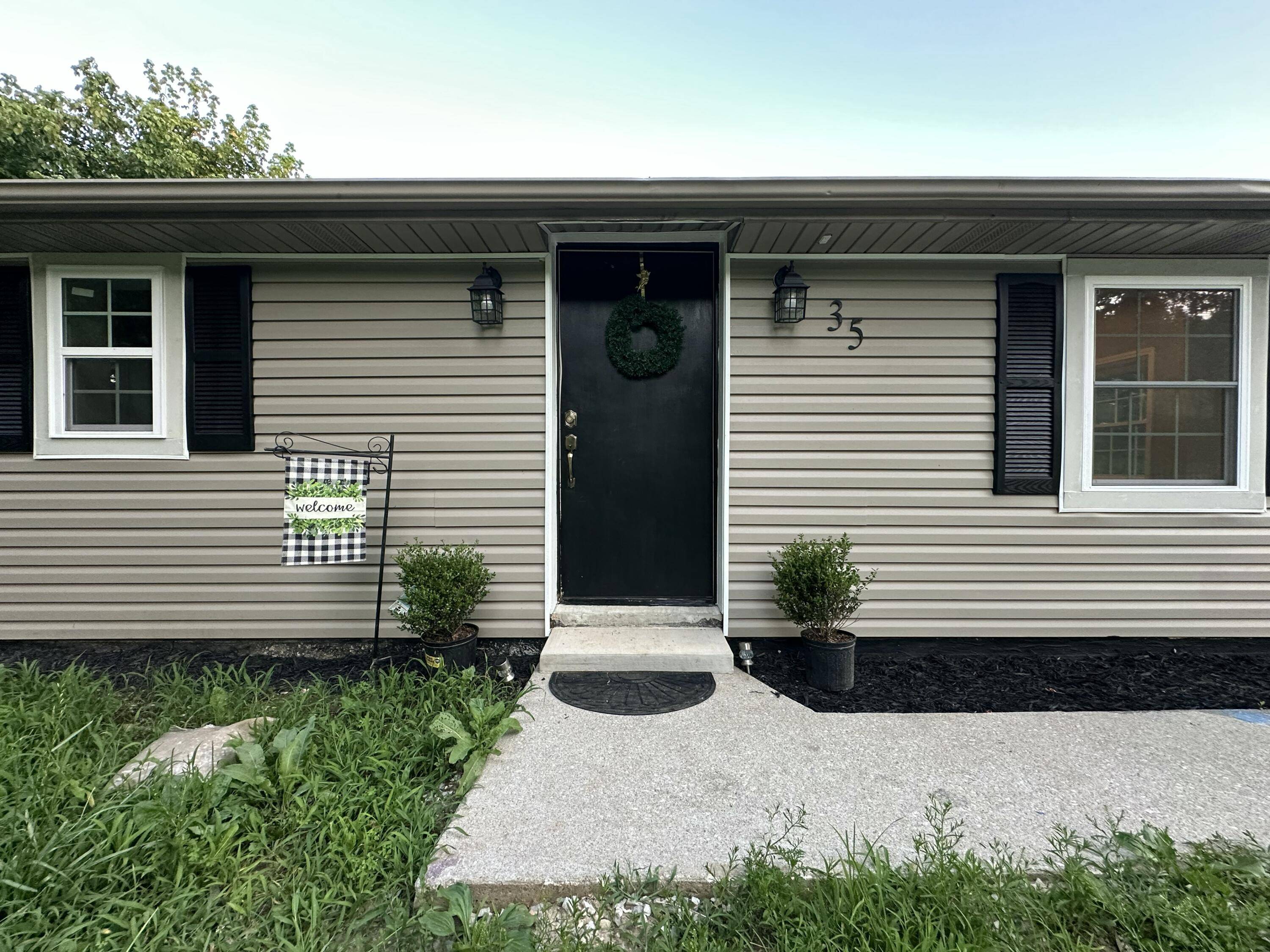 Irvine, KY 40336,35 Rogers Lane