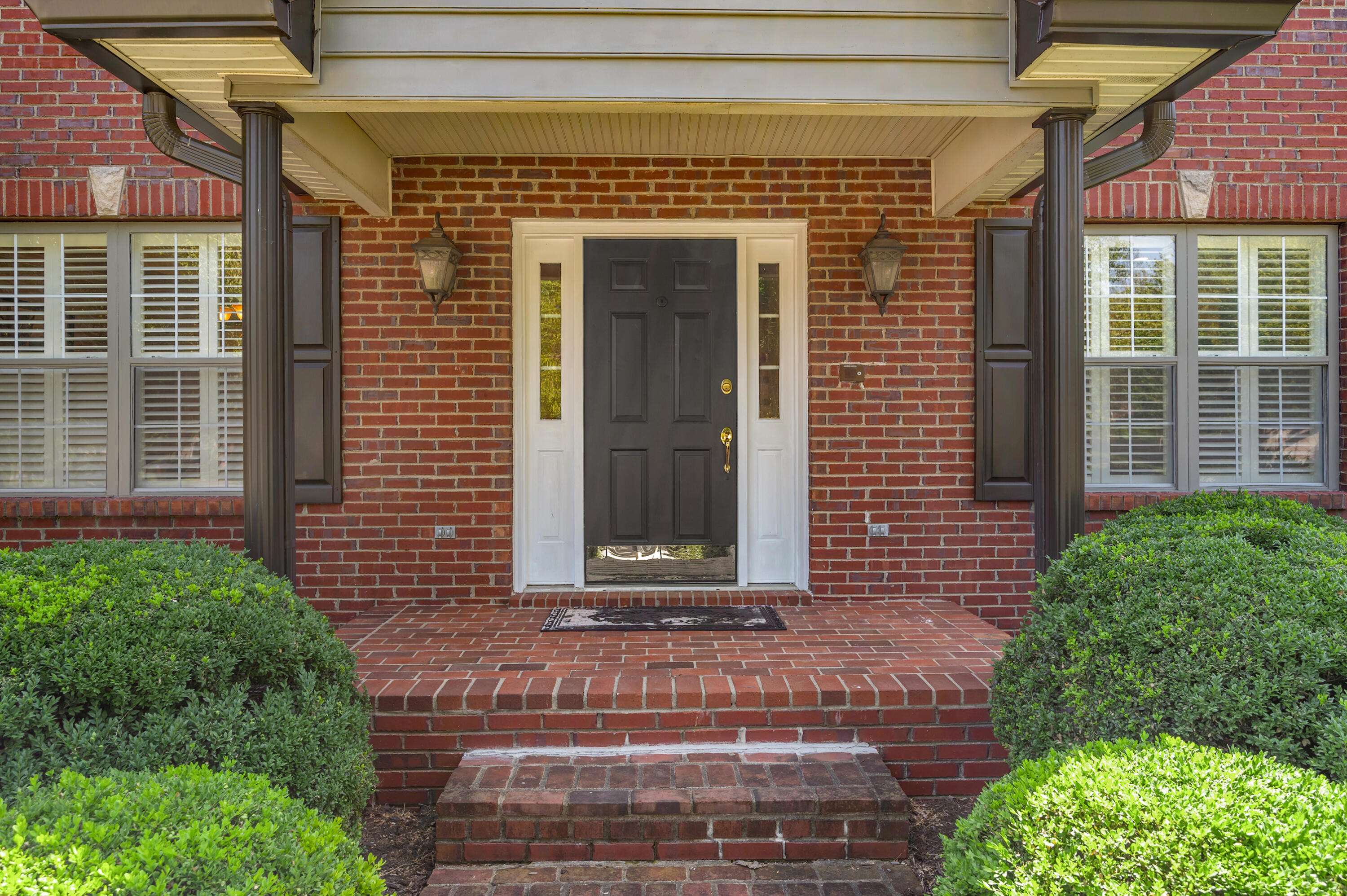 Lexington, KY 40513,2609 Idlewood Drive