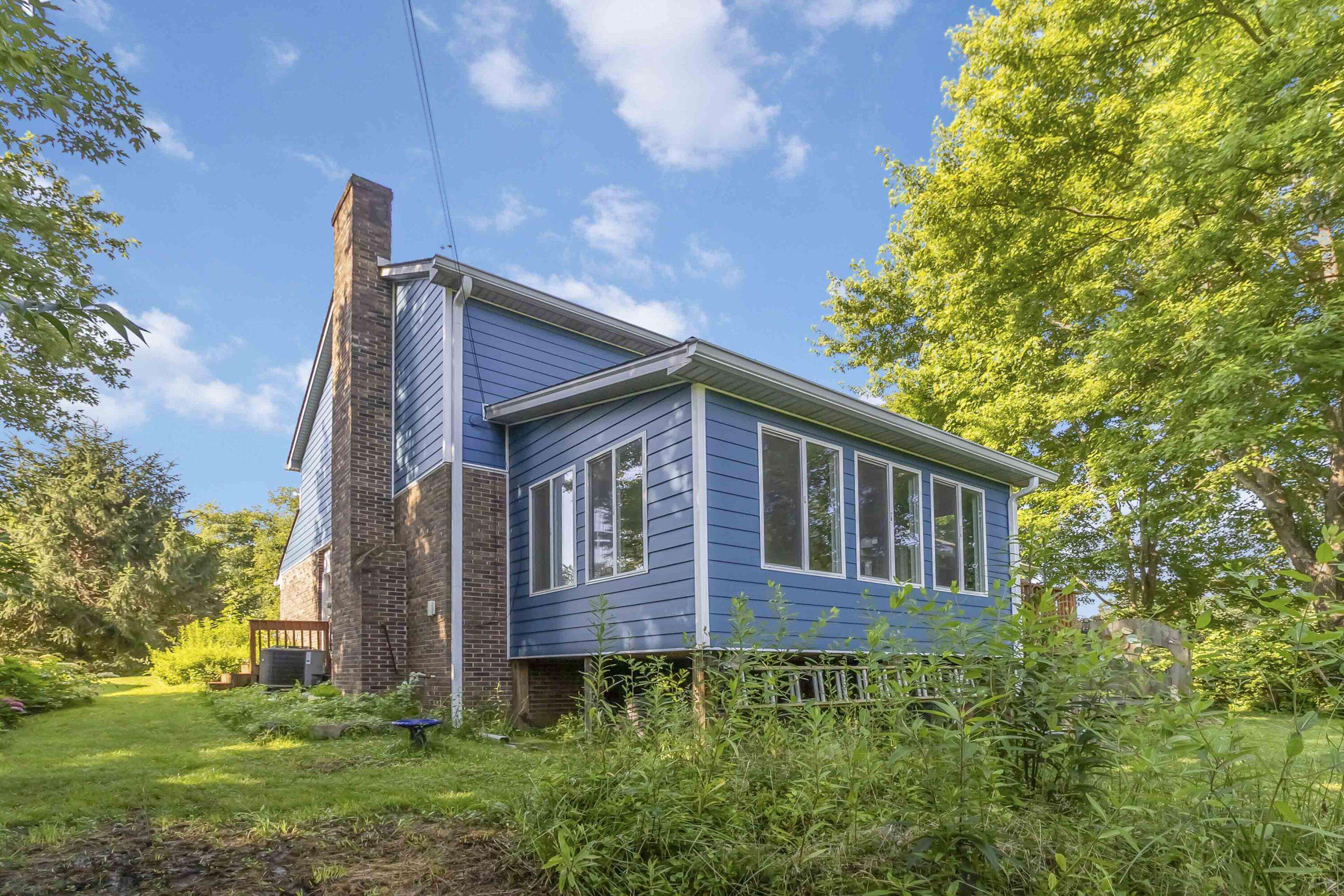 Berea, KY 40403,302 Terri Avenue