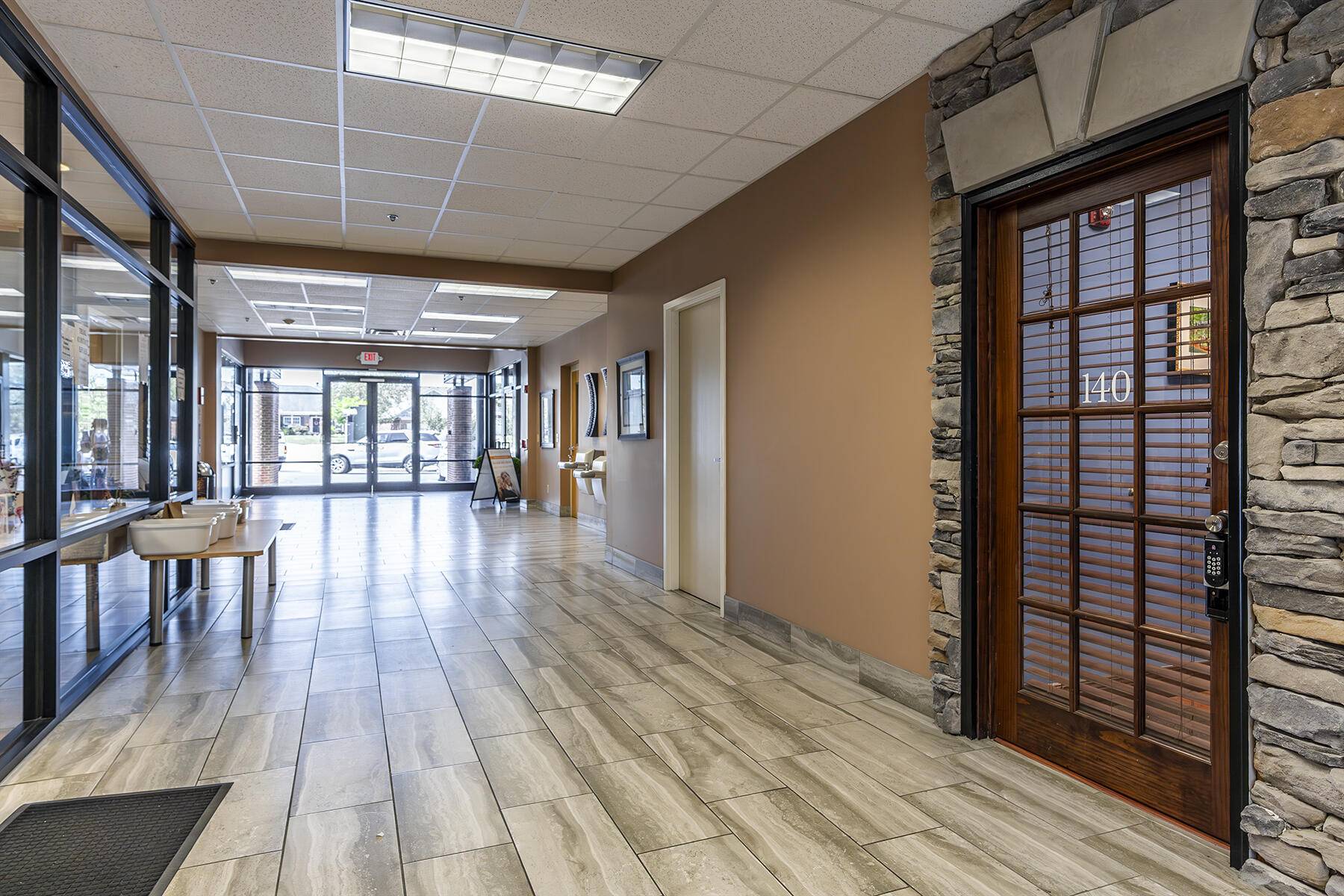 Lexington, KY 40503,535 Wellington Way #140