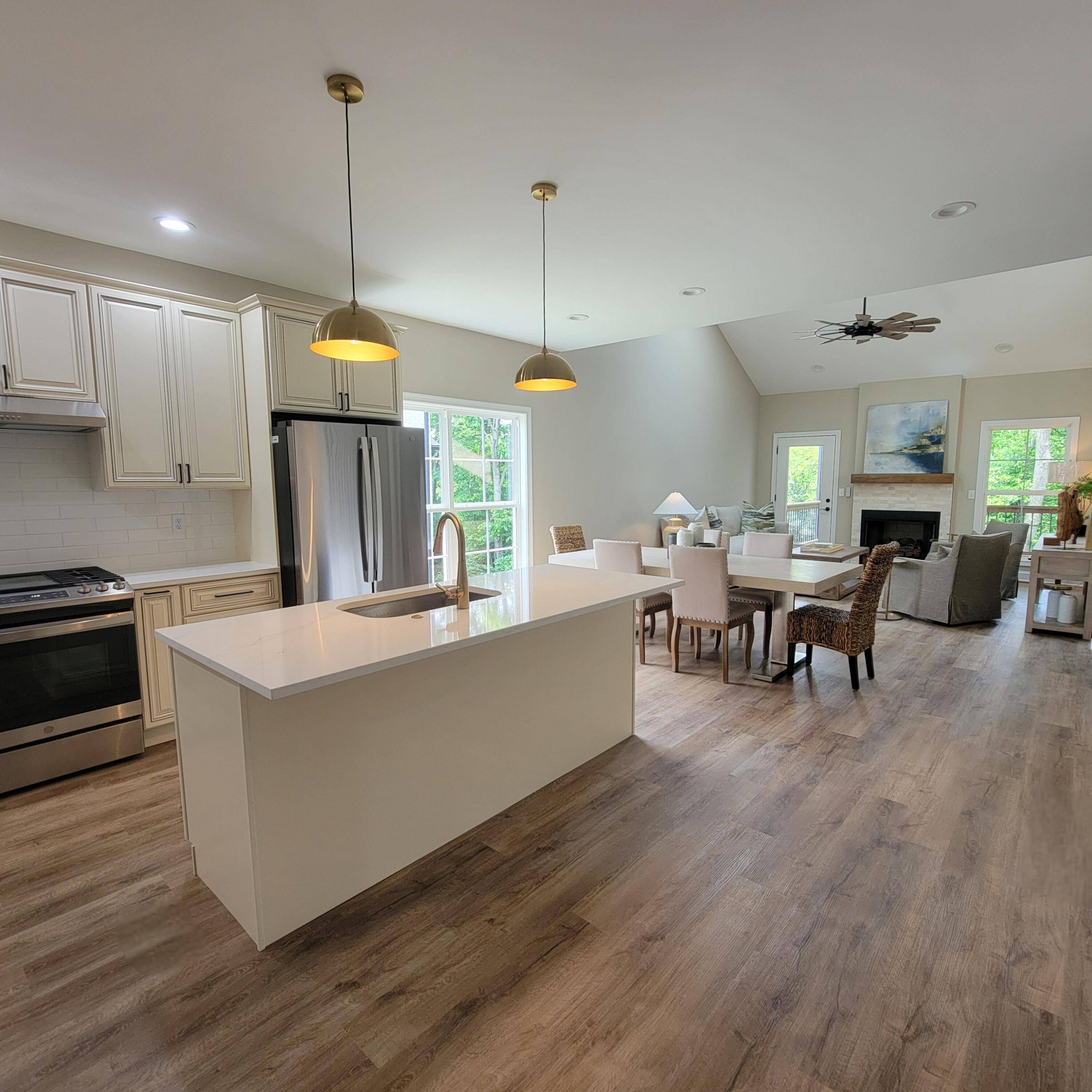 Versailles, KY 40383,242 Sugartree Lane