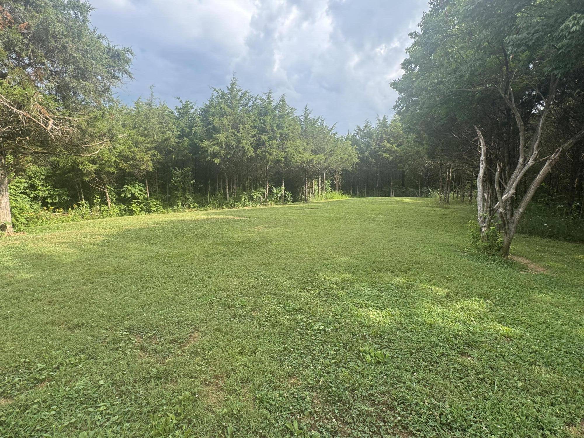 Stanford, KY 40484,162 Howell Lane