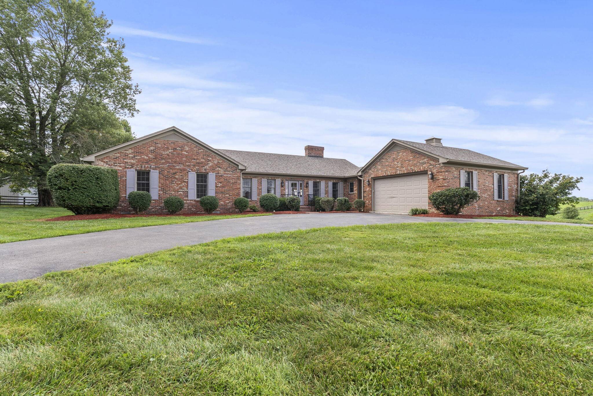 Stamping Ground, KY 40379,537 Sebree Road