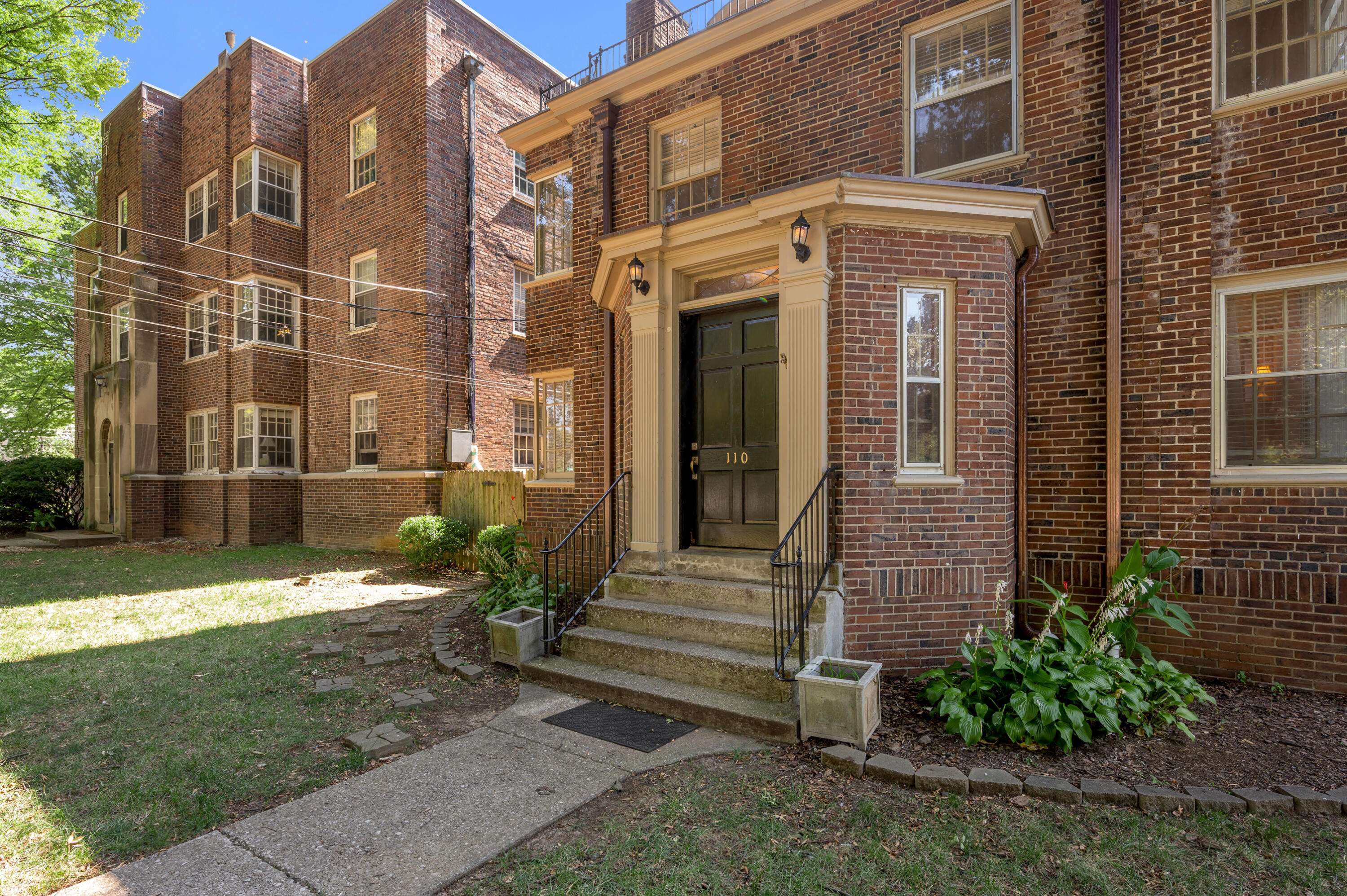 Lexington, KY 40502,110-112 S Hanover Avenue