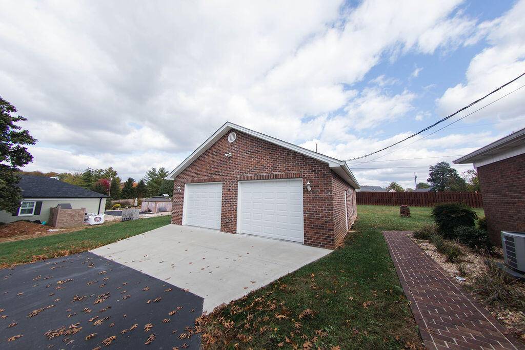 Somerset, KY 42501,125 Volunteer Drive