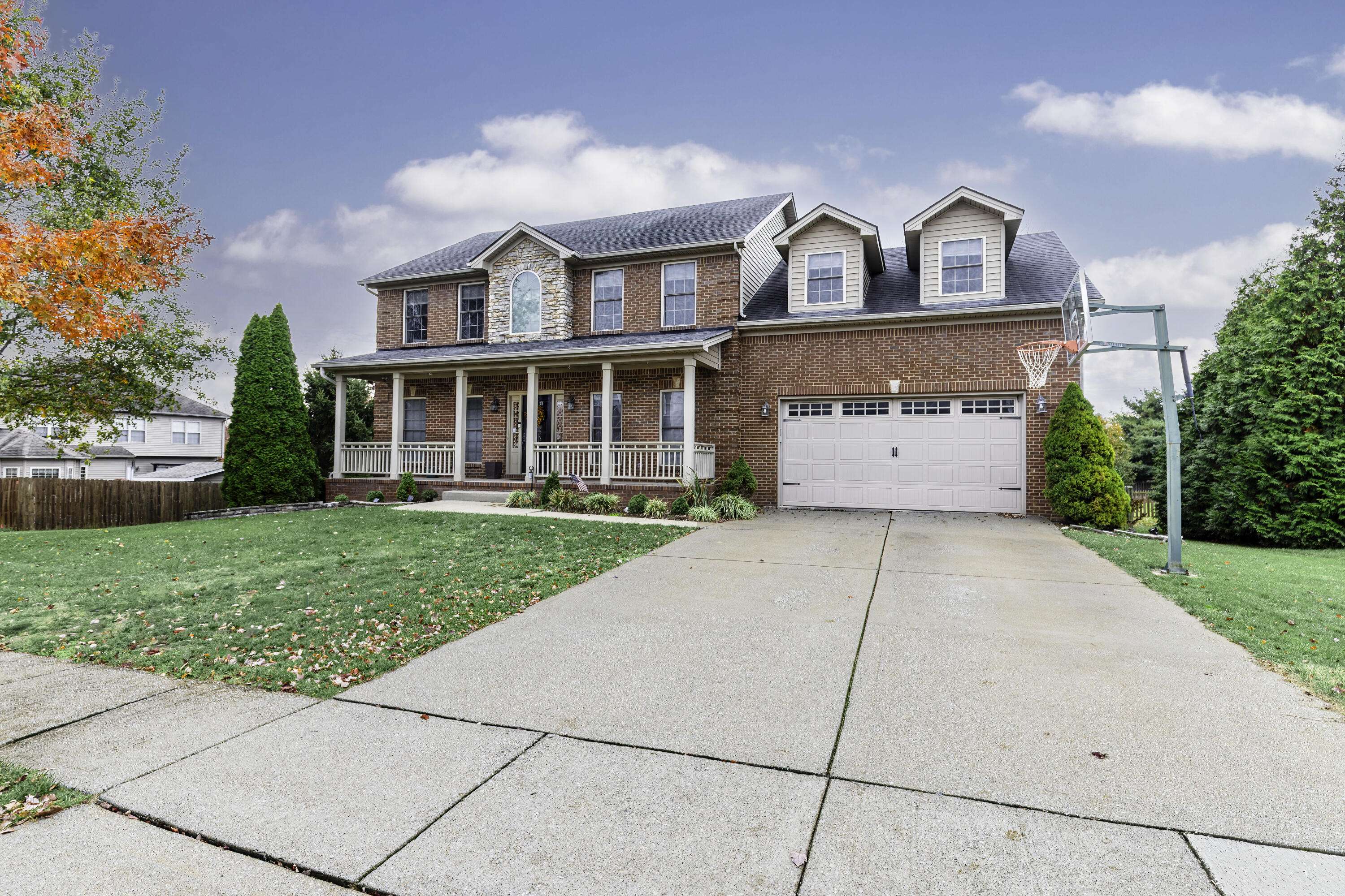 Versailles, KY 40383,553 Adena Trace