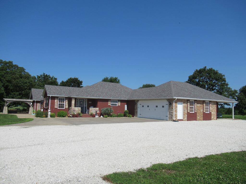 Bolivar, MO 65613,1171 E 412th RD