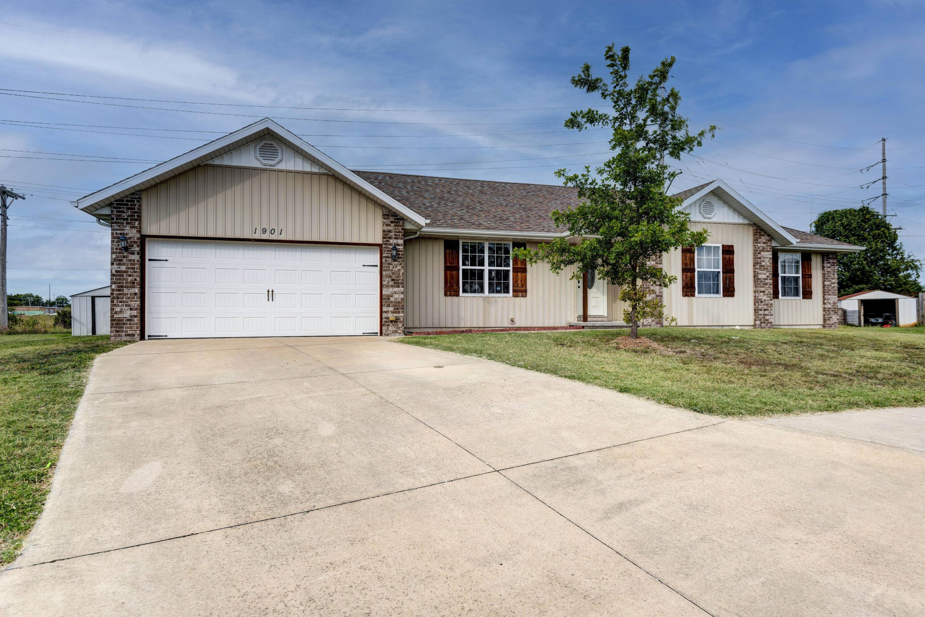 Ozark, MO 65721,1901 S Oriole CT