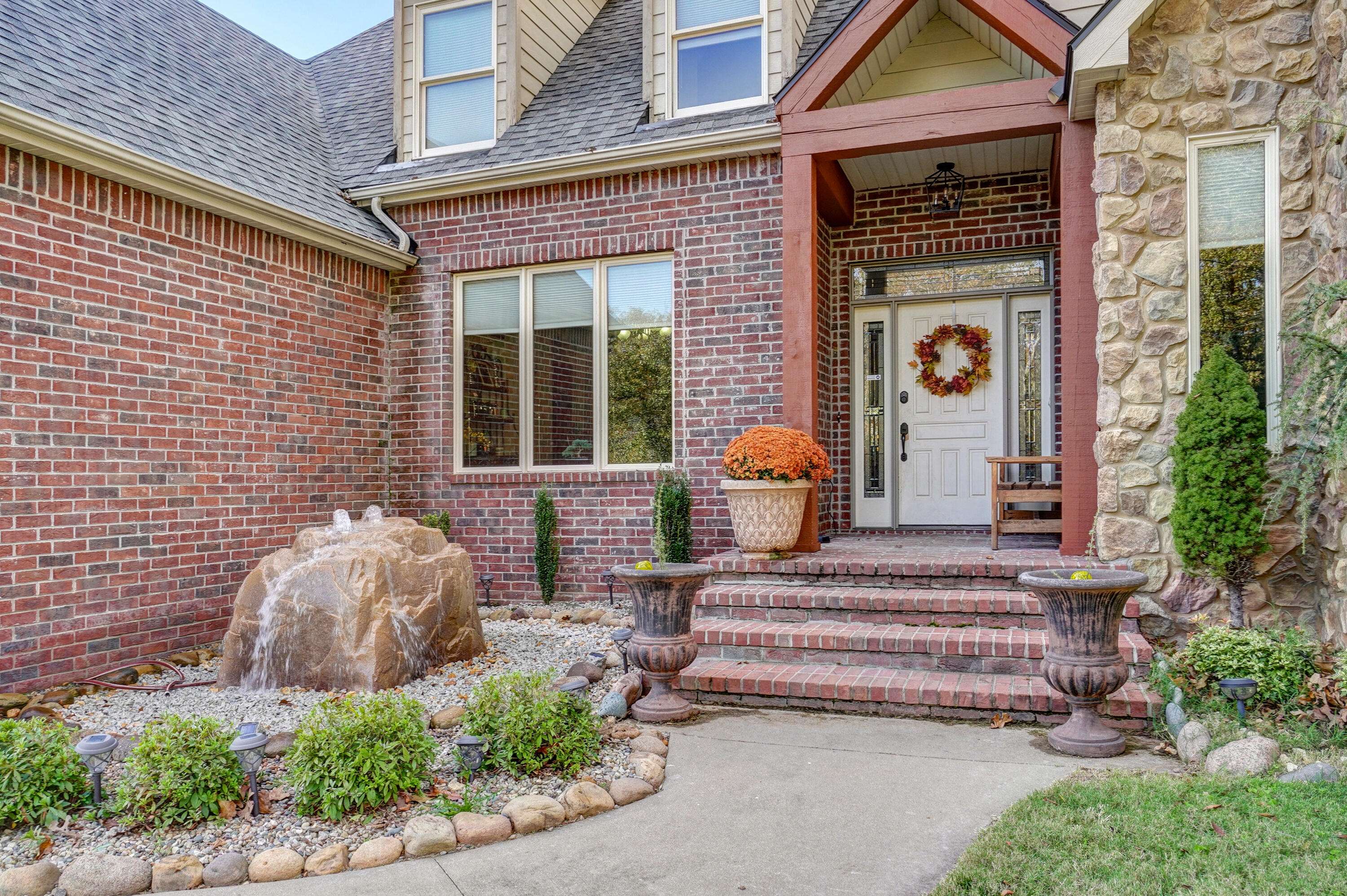 Reeds Spring, MO 65737,93 Bedrock CIR