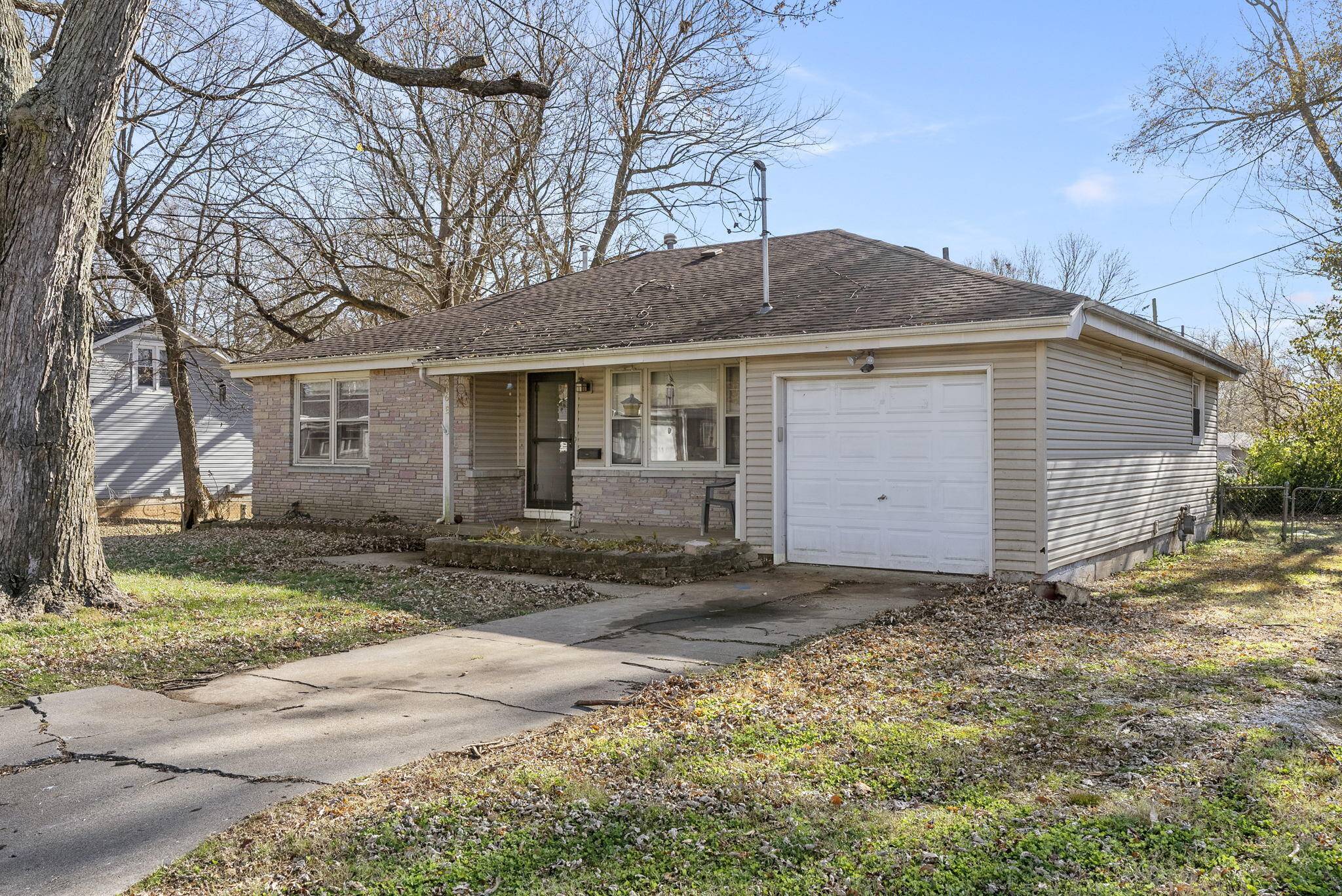 Springfield, MO 65807,206 E Whiteside ST