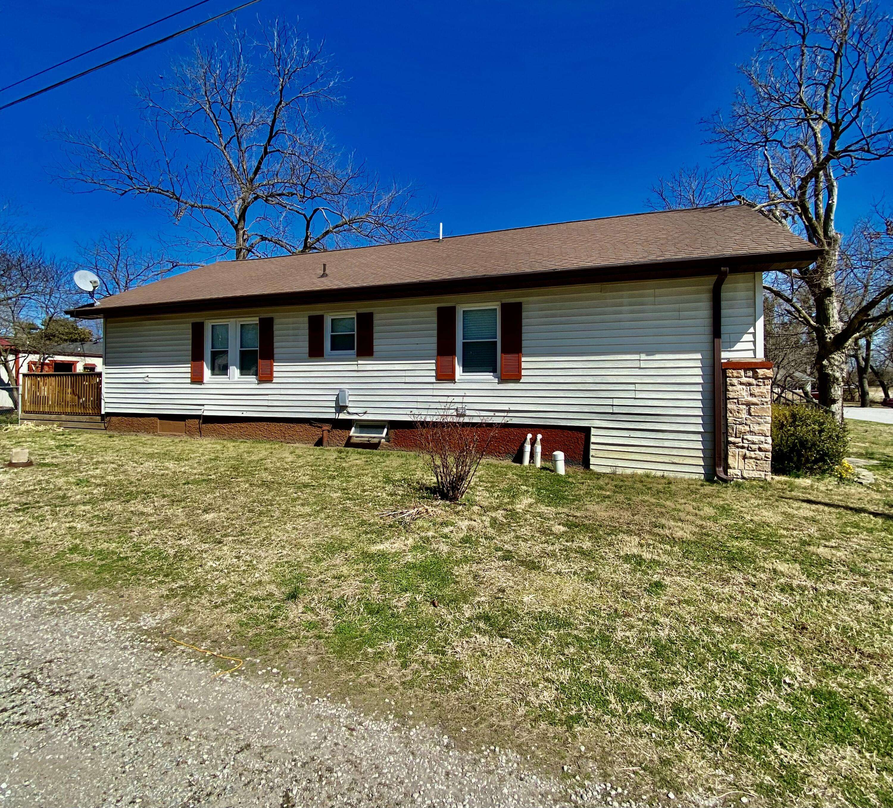 Bolivar, MO 65613,609 W Chestnut ST