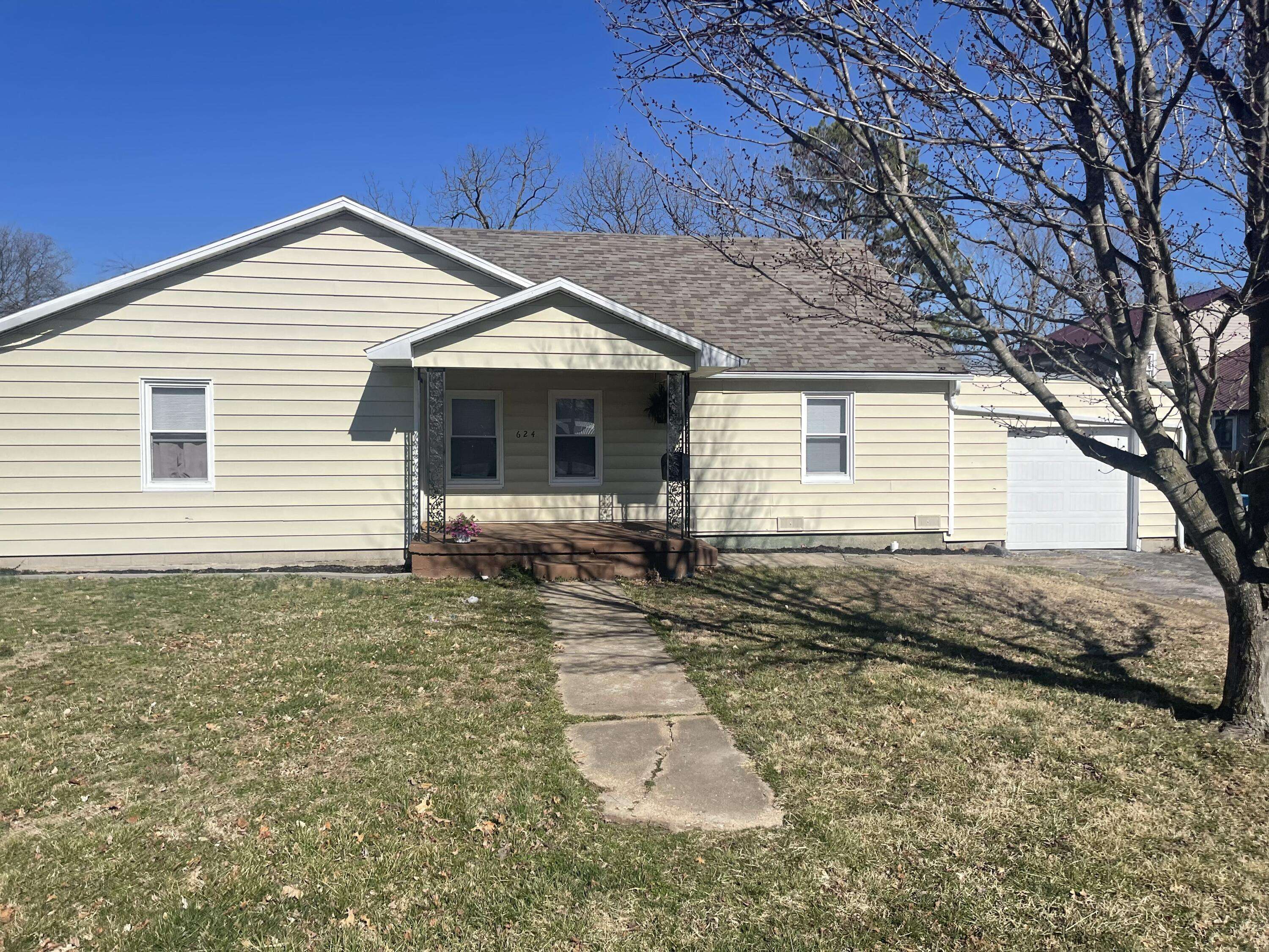 Bolivar, MO 65613,624 N Springfield AVE