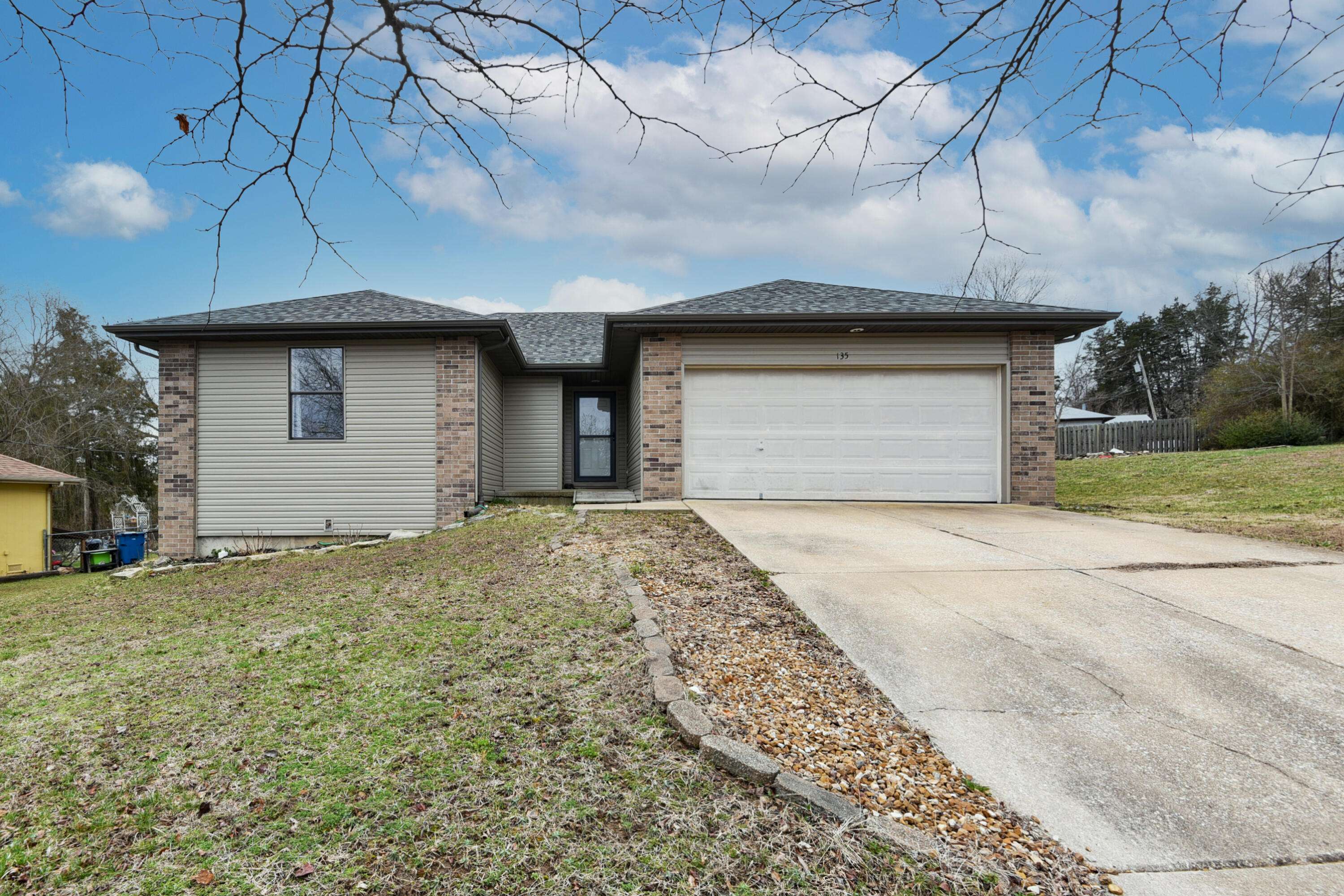 Hollister, MO 65672,135 Rock Hollow CT