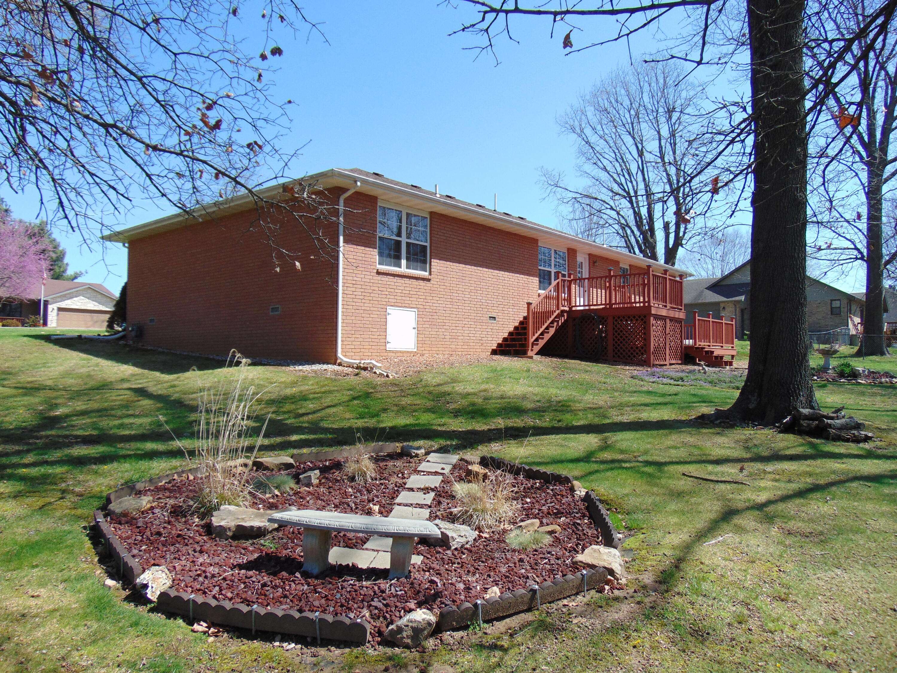 Cassville, MO 65625,1204 Lake Road Drive DR