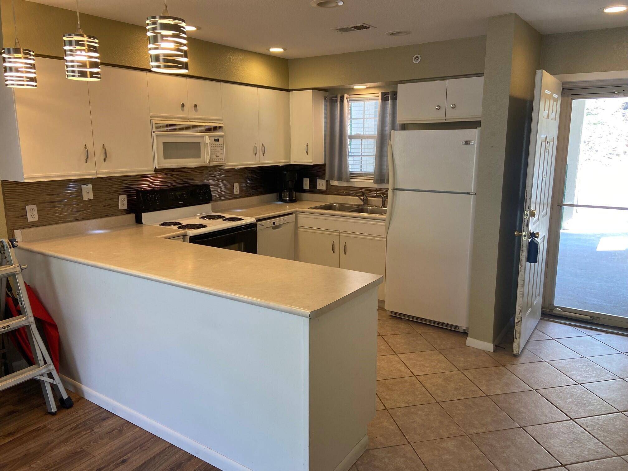 Branson, MO 65616,400 E Rockford DR #204