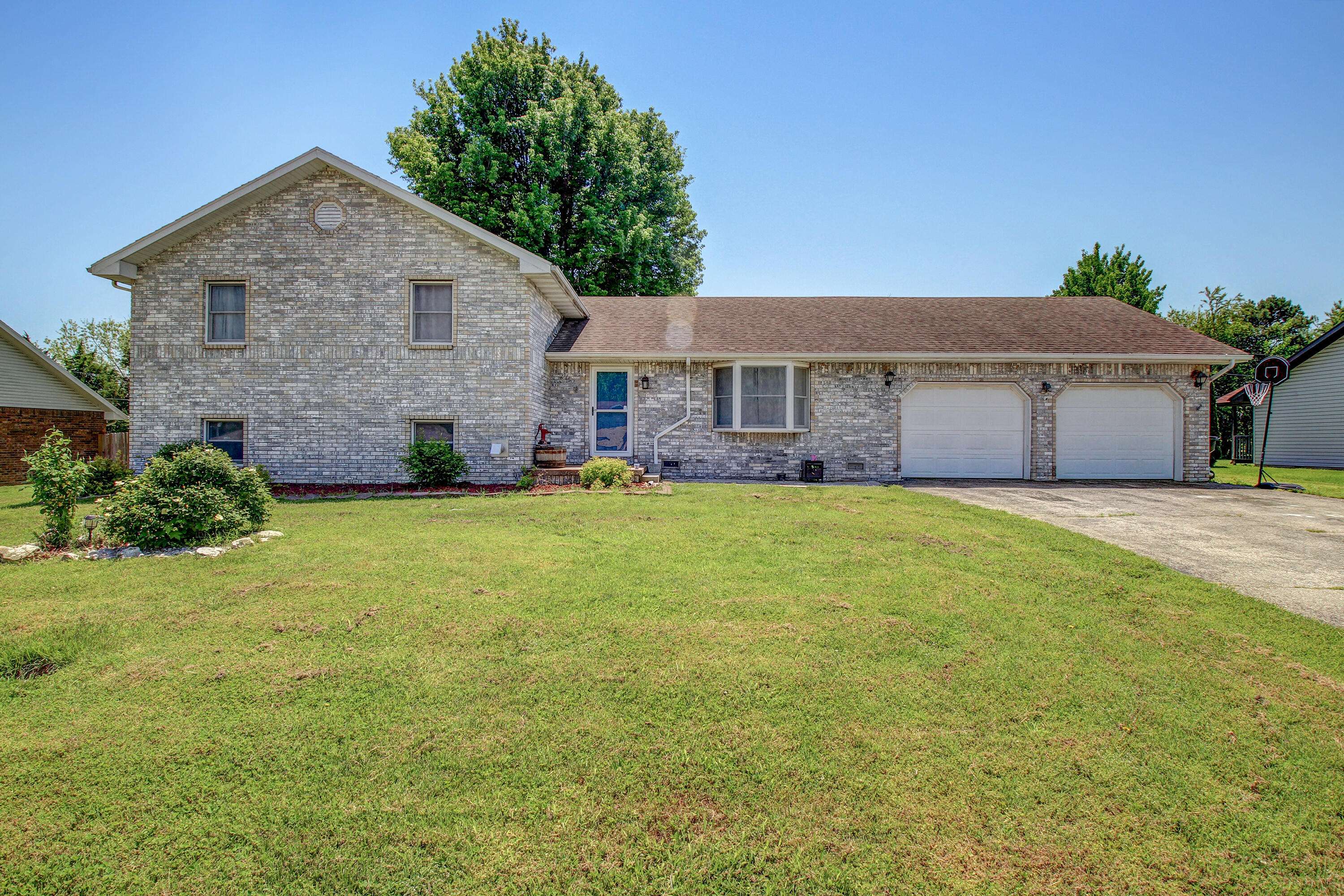 Mt Vernon, MO 65712,504 Sleepy Meadow DR