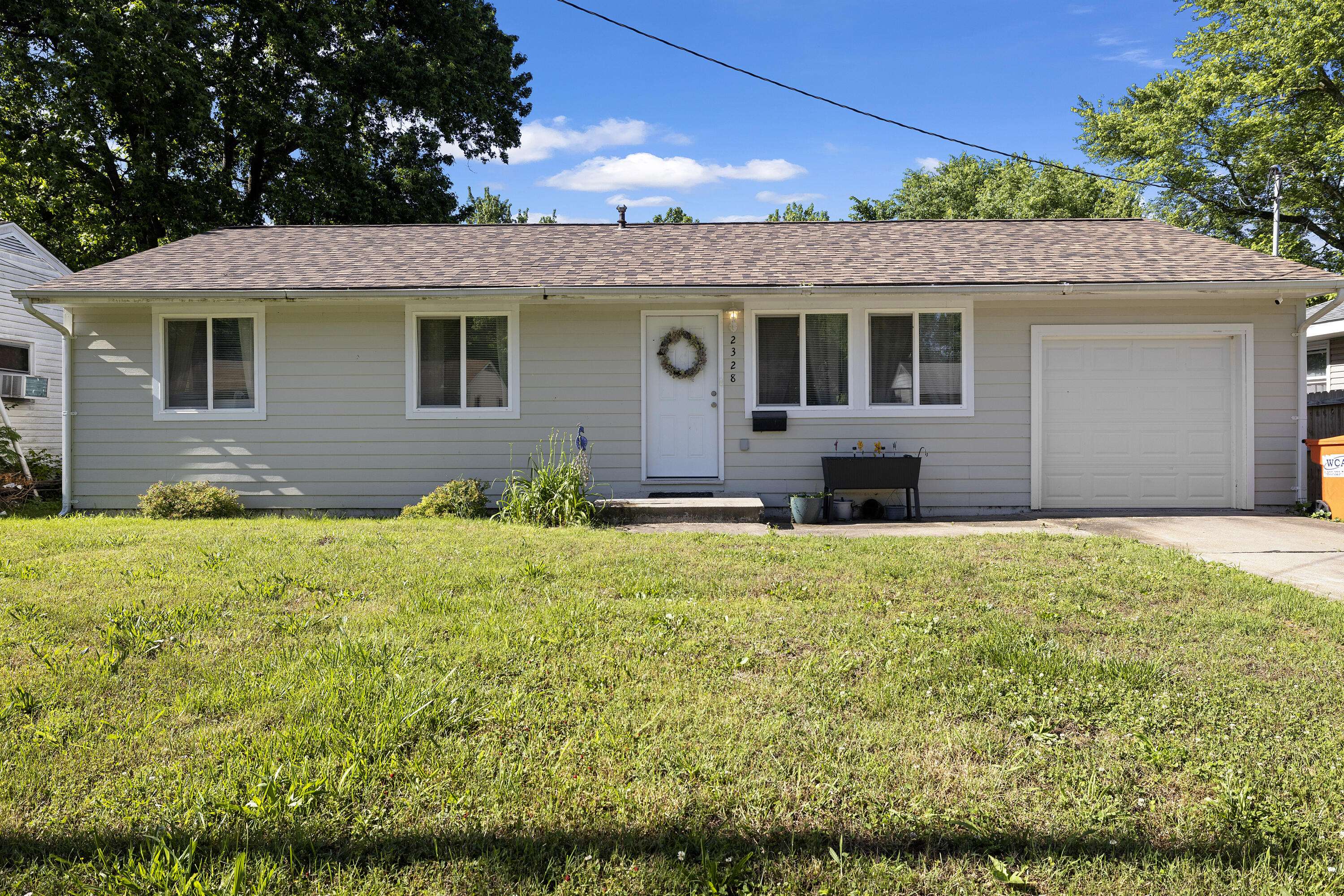 Springfield, MO 65802,2328 W Bodeb ST