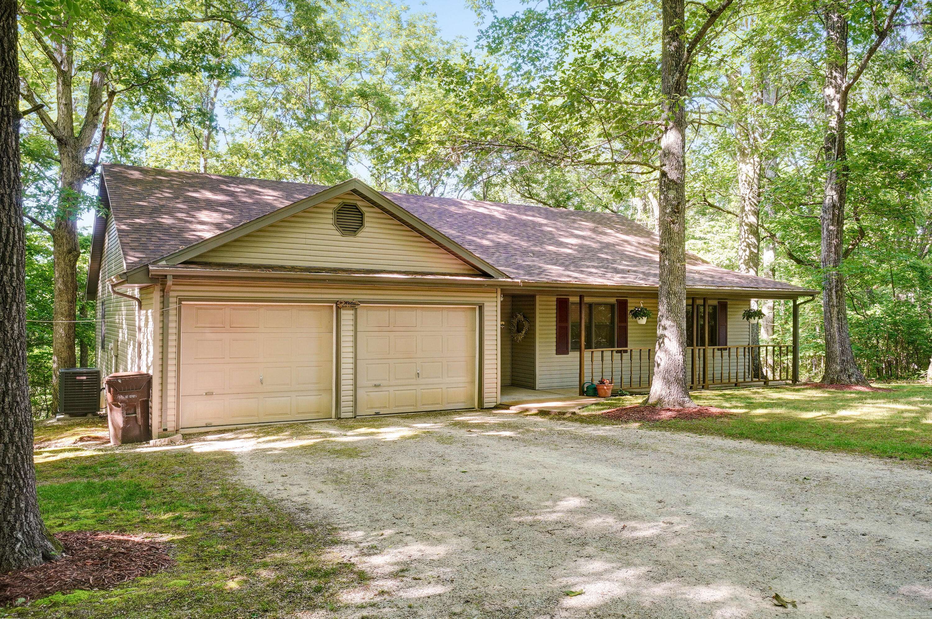 Ozark, MO 65721,347 Appletree DR