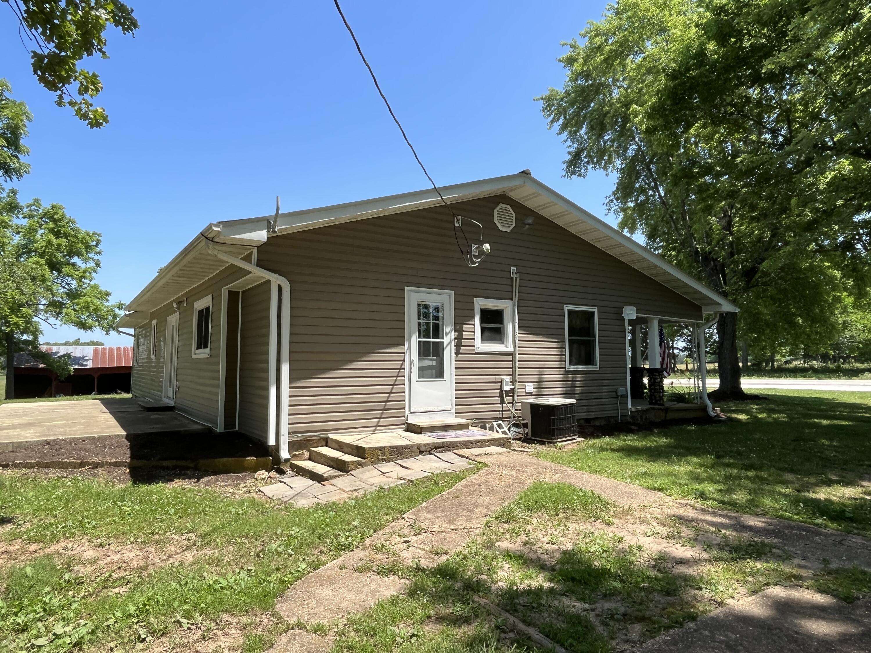 Dora, MO 65637,19563 State Highway 181