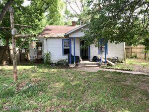 Anderson, MO 64831,304 Cedar ST