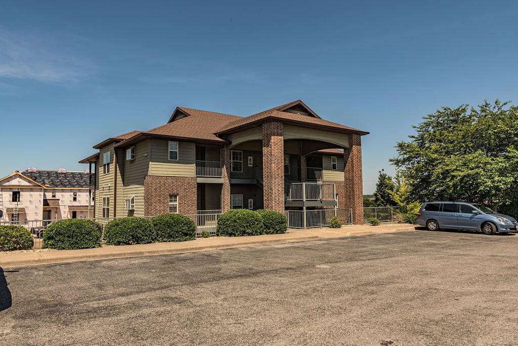 Branson West, MO 65737,5 Bermuda DR #5